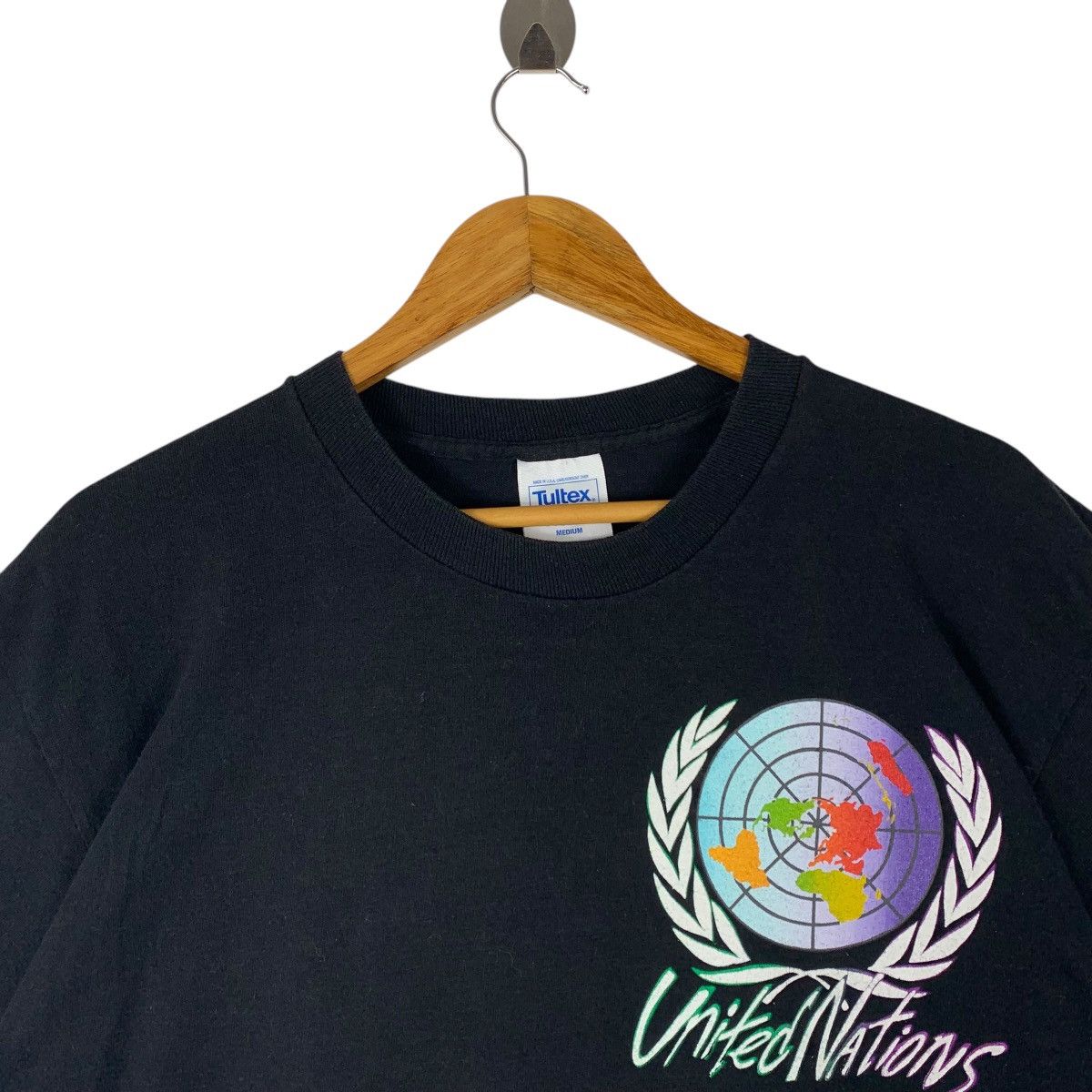 Vintage Vintage 90s UNITED NATION (UN) Big logo printed tee Size US M / EU 48-50 / 2 - 3 Thumbnail