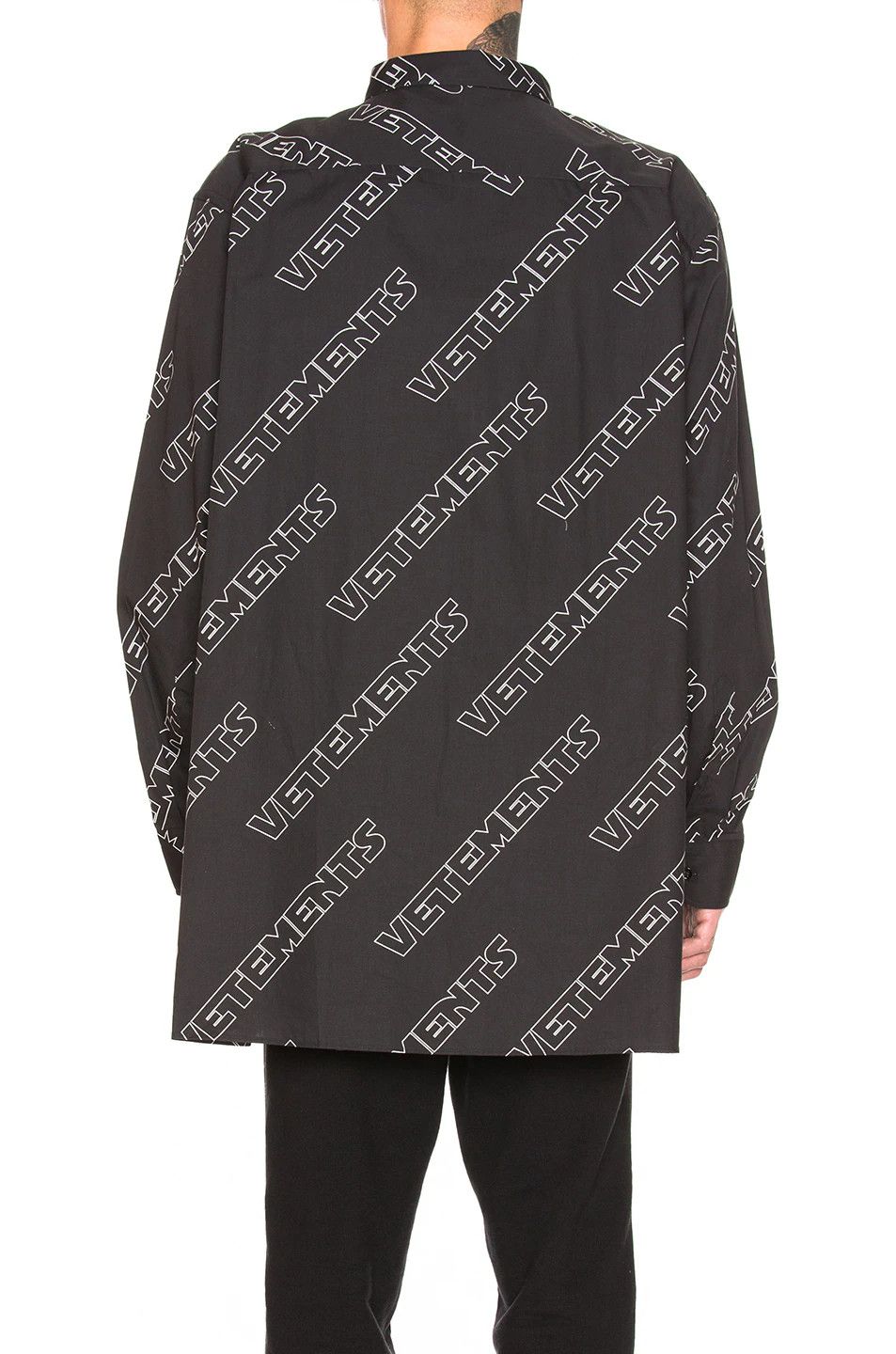 Vetements o1y0924 Logo Button Shirt in Black Size US M / EU 48-50 / 2 - 3 Thumbnail