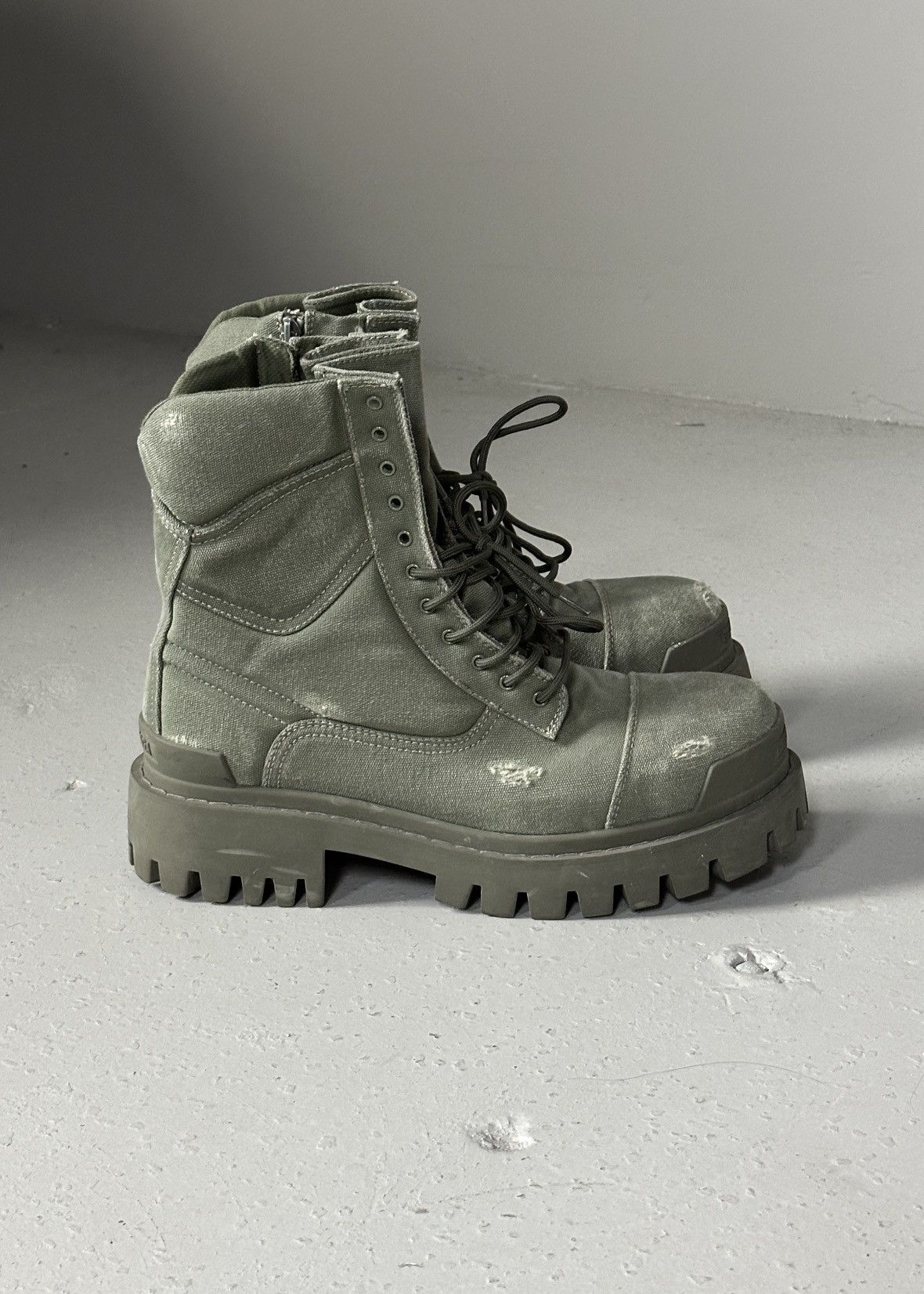 Baleciaga Strike Boot canvas green