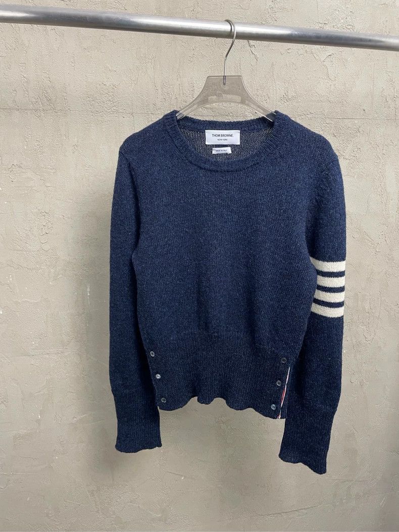 Thom Browne Thom browne Dark blue four-striped round-neck wool sweater Size US XS / EU 42 / 0 - 1 Thumbnail