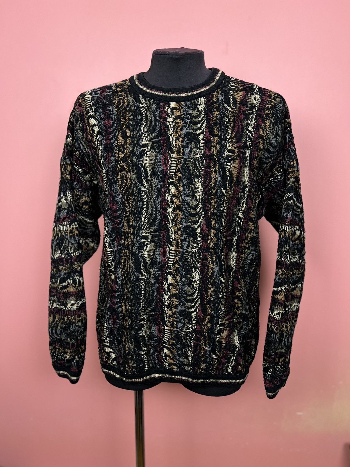 Tundra Canada coogi stile casual knit sweatshirt vintage