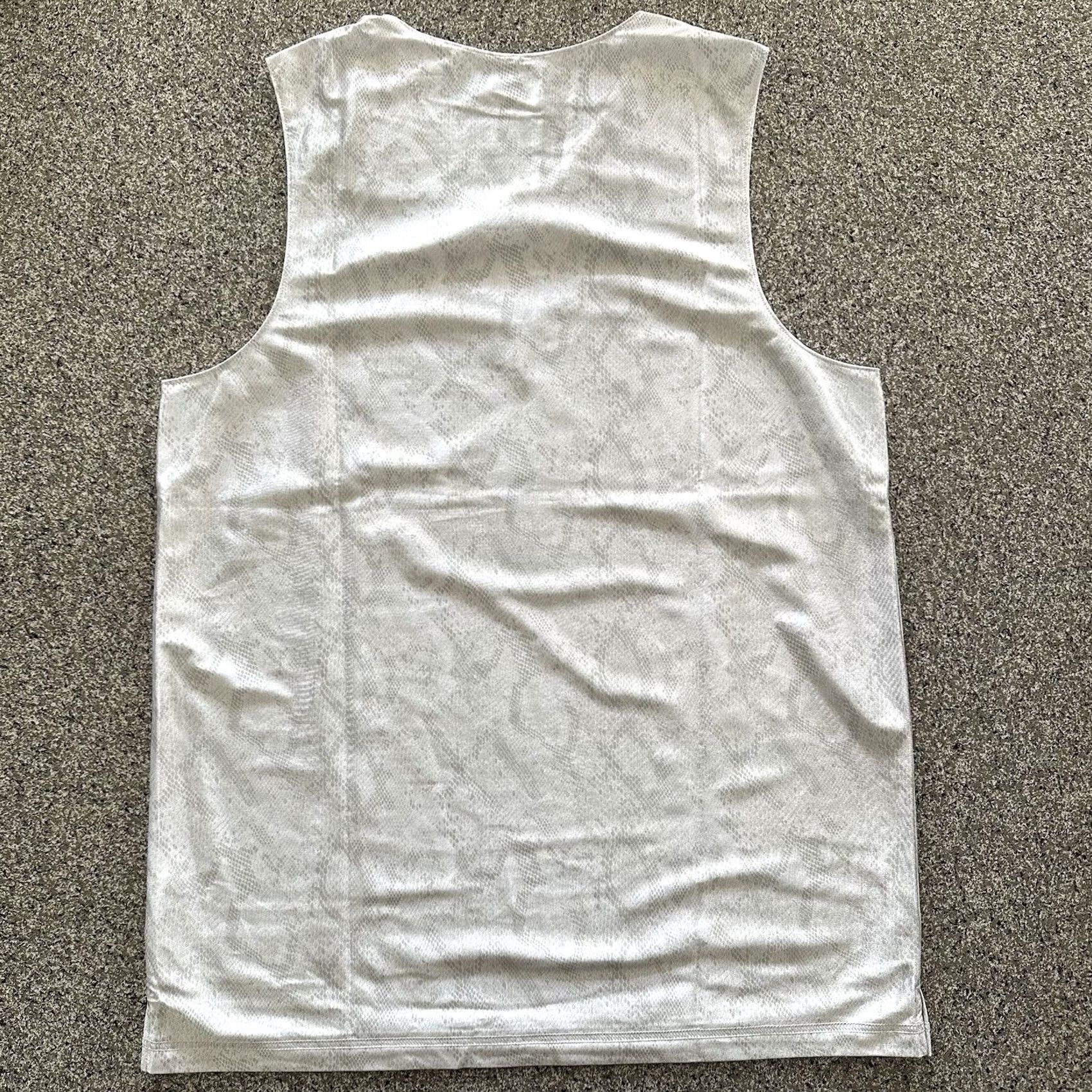 Nike Nike Reversible Jersey Nike Dri-Fit Jersey Tank LT White 90s Basketball Style Mens Size US L / EU 52-54 / 3 - 4 Thumbnail