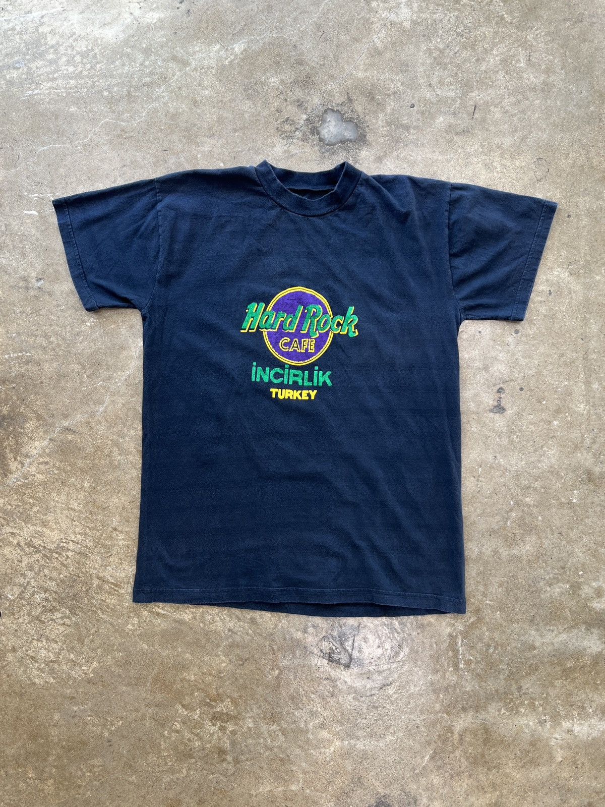 Hard Rock Cafe Vintage Hard Rock Cafe Incirlik Turkey Vacation Tee Medium Size US M / EU 48-50 / 2 - 2 Thumbnail