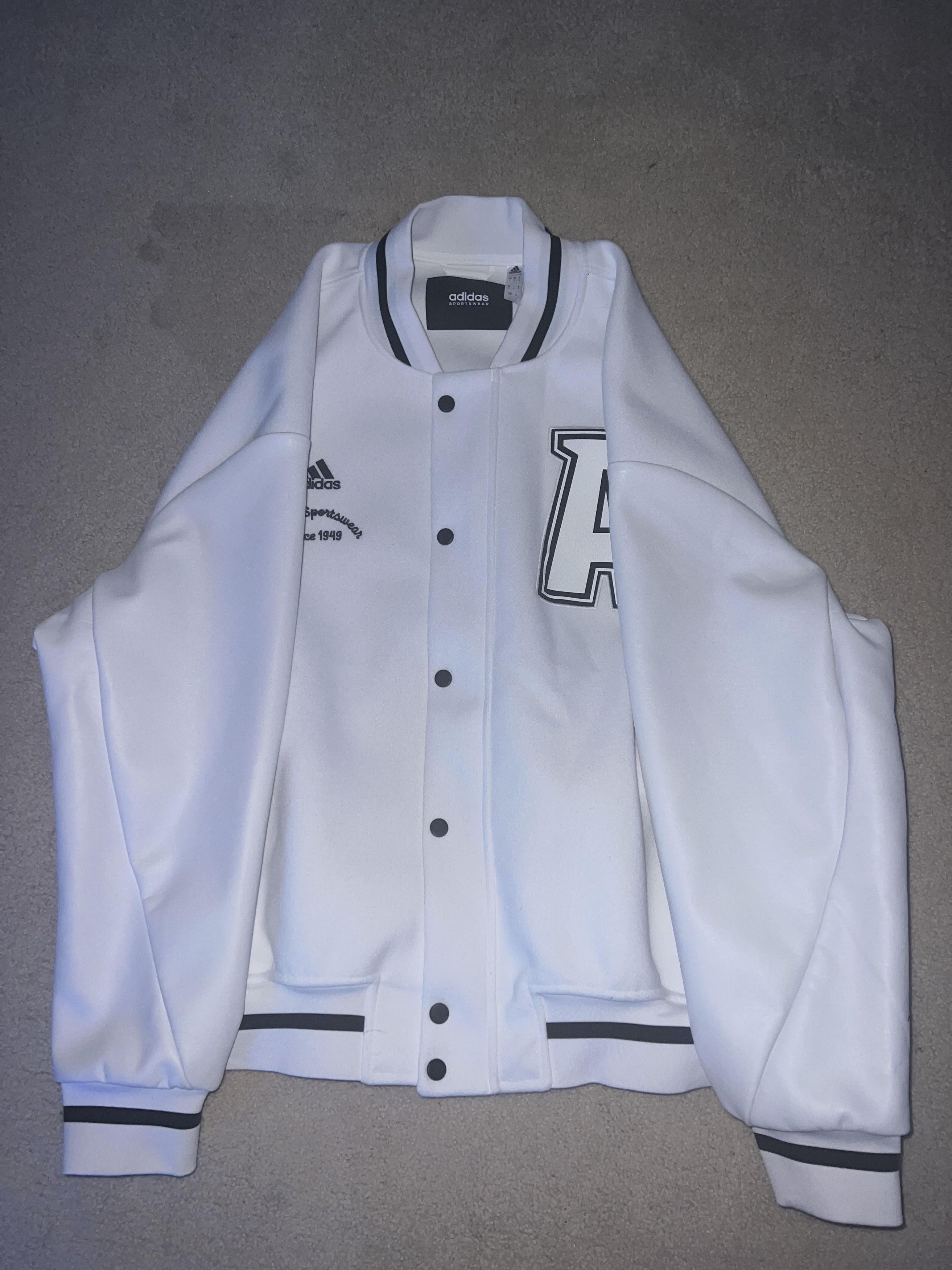 Adidas Adidas Collegiate Premium Varsity Bomber Jacket Q3 White Size US L / EU 52-54 / 3 - 1 Thumbnail