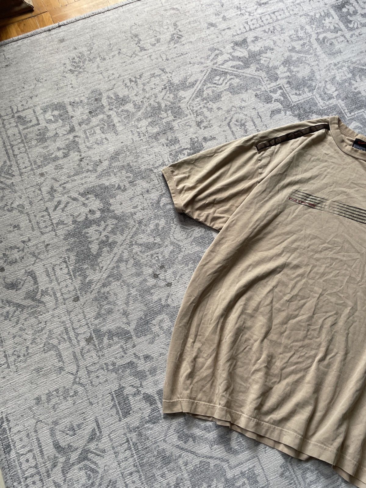 Vintage Vintage Nike T-Shirt Big Logo Boxy Japanese Y2K Drill Hype Size US XL / EU 56 / 4 - 3 Thumbnail
