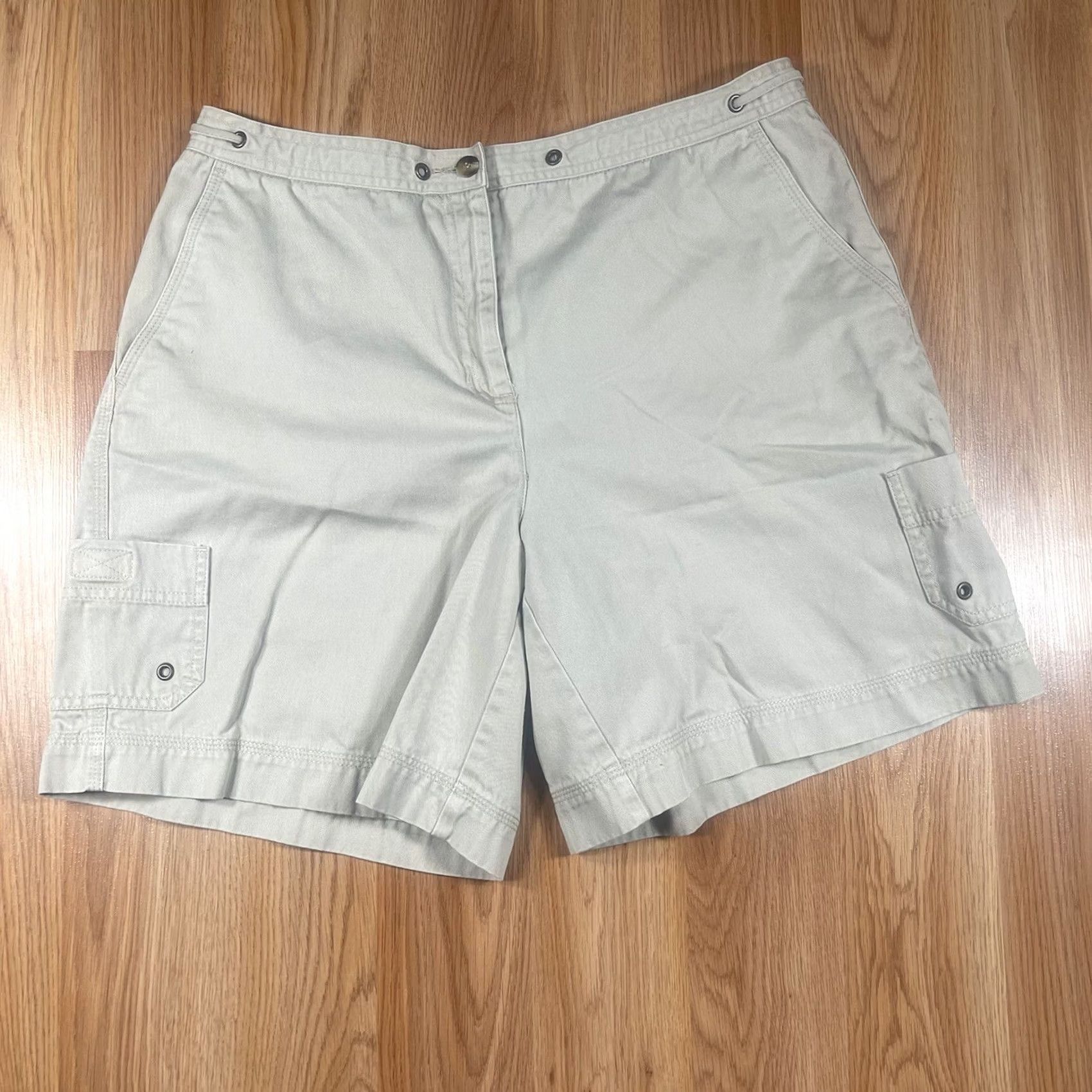 Vintage Rafaella Shorts Womens Size 12 Beige Khaki Chino 100% Cotton Flat Front Pockets Size 34" / US 12 / IT 48 - 2 Thumbnail