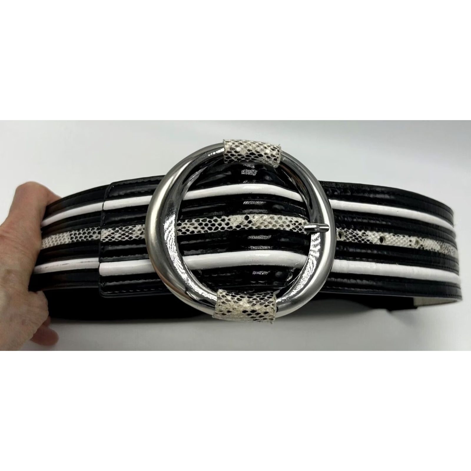 Vintage Statement Belt Womens XS Wide Black White Stretch Back Leather Snake Print 26-29 Size ONE SIZE - 4 Thumbnail