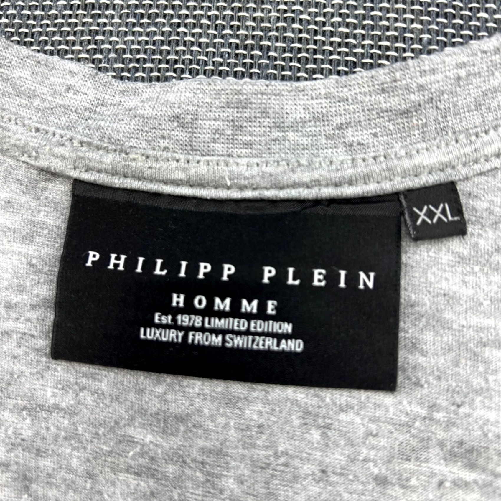 Philipp Plein Philipp Plein Shirt Mens 2XL Gray Cotton V-Neck Short Sleeve Tee Rhinestone Size US XXL / EU 58 / 5 - 4 Thumbnail
