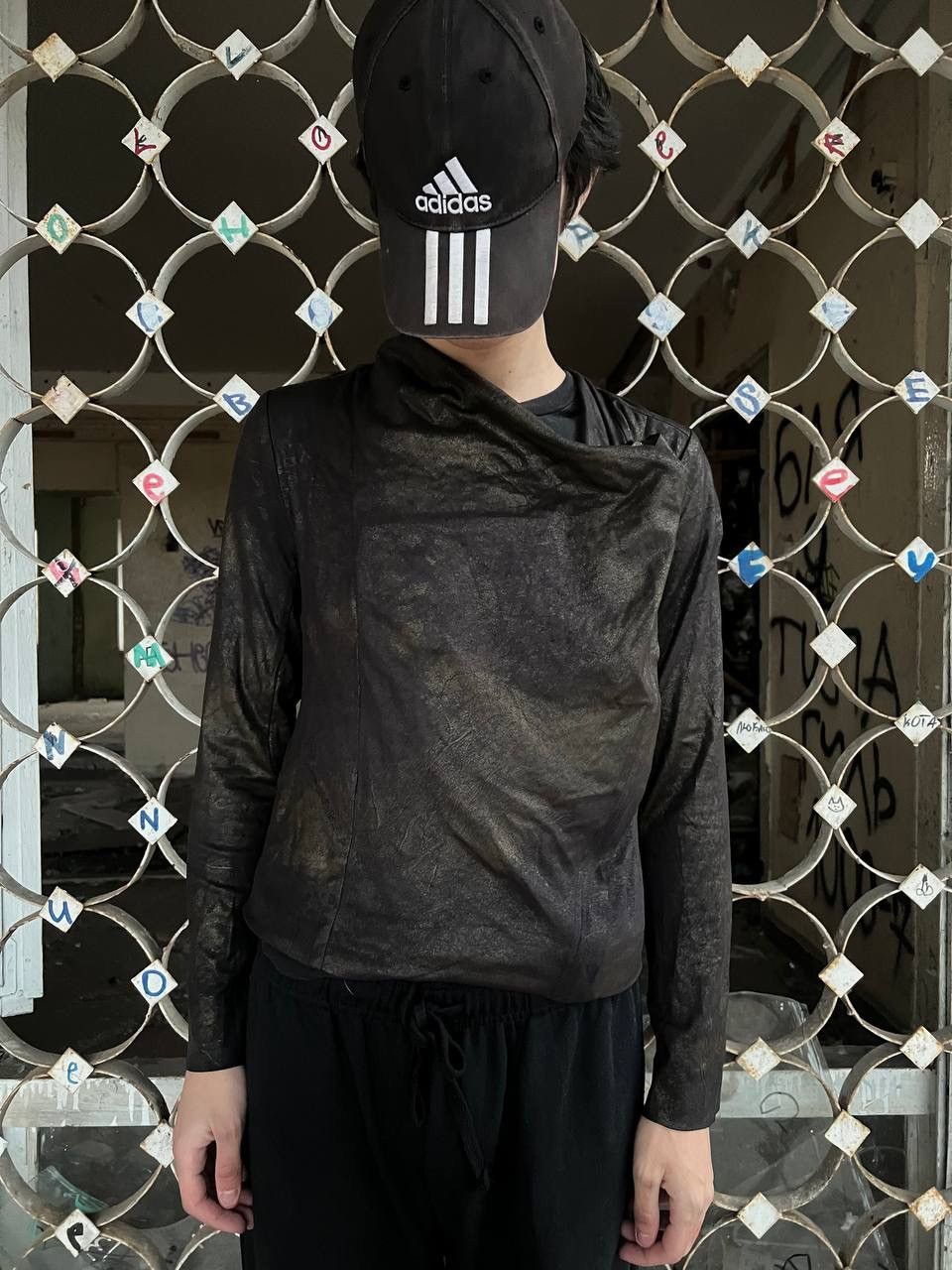 Vintage Vintage Y2K Dark Good Skin Asymmetrical Owens Style Hoodie Size US S / EU 44-46 / 1 - 6 Thumbnail