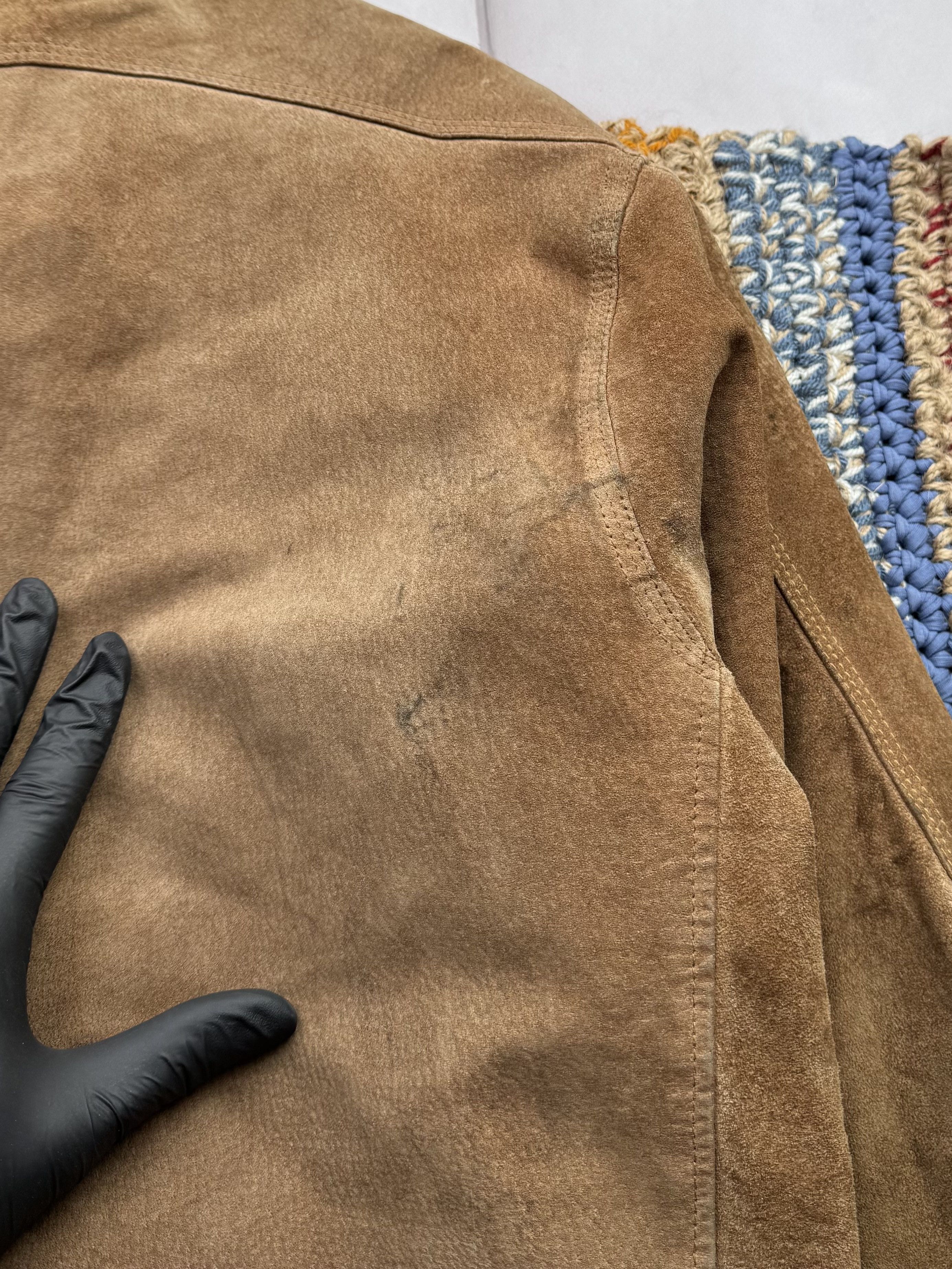 Japanese Brand Vintage Suede Bomber Jacket (E4) Size US M / EU 48-50 / 2 - 14 Thumbnail