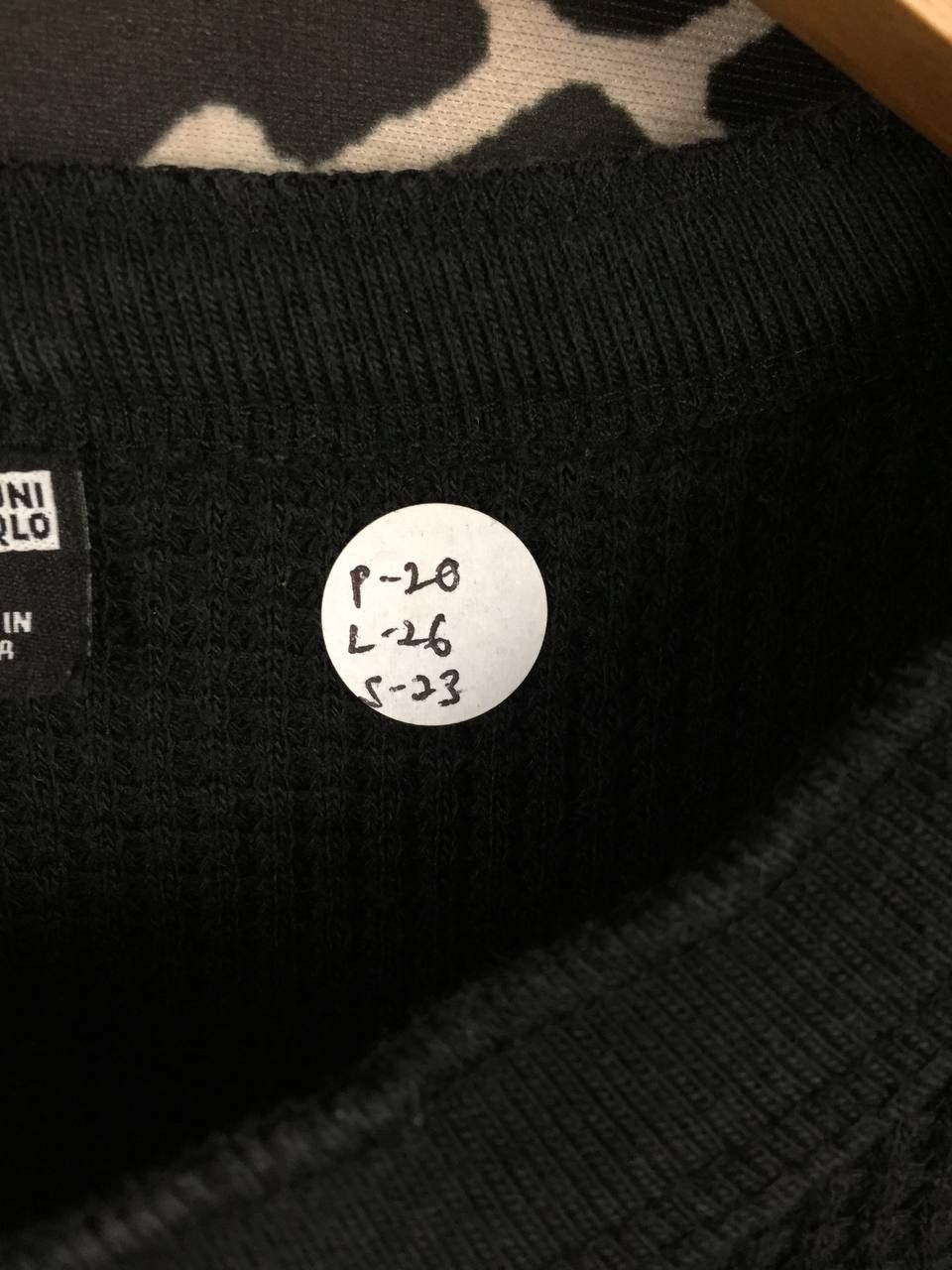 Uniqlo Uniqlo Waffle Knit Henley Long Sleeve Tee Size M Size US M / EU 48-50 / 2 - 10 Thumbnail