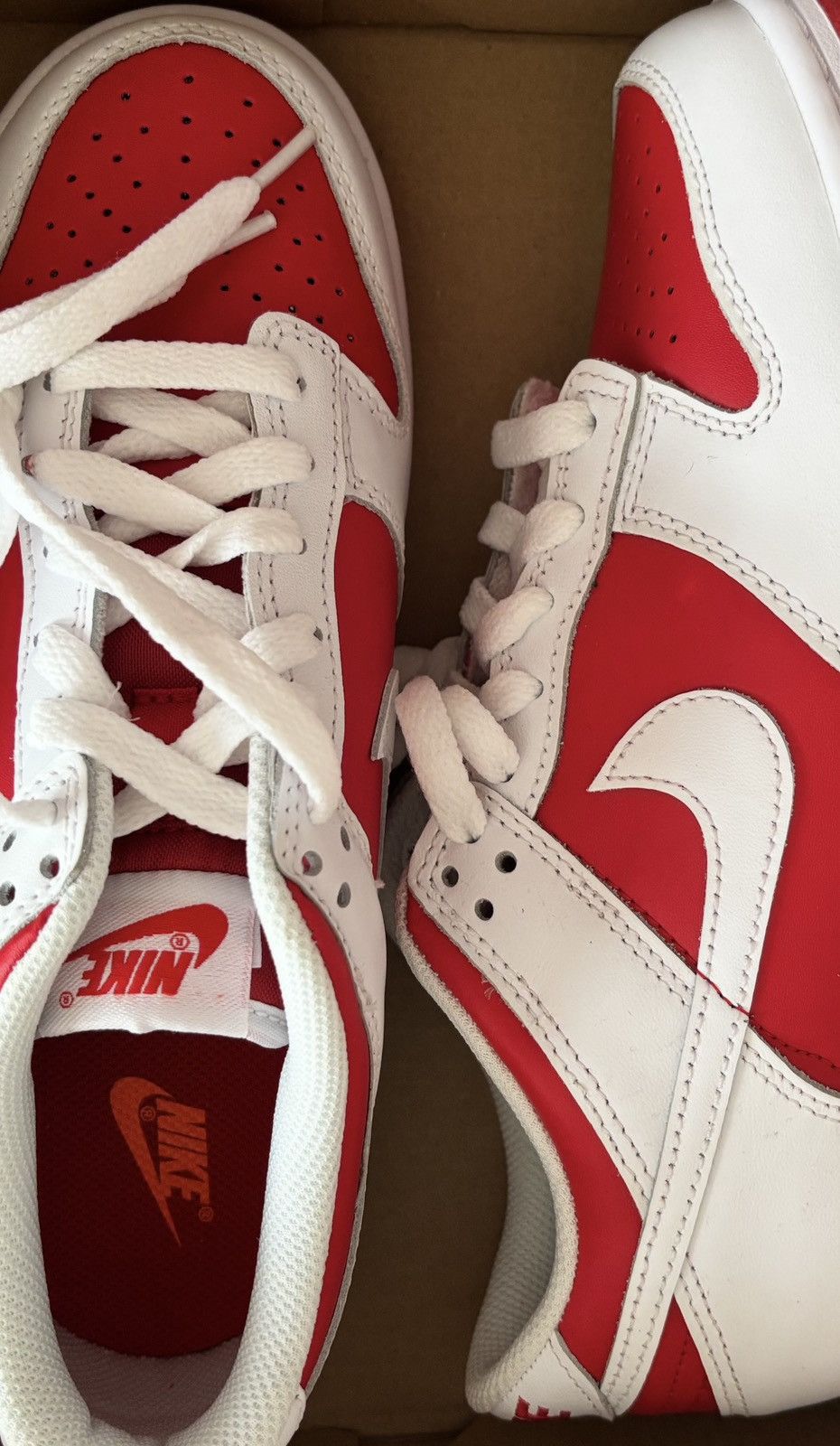 Nike university red / white dunks Size US 6.5 / EU 39-40 - 7 Thumbnail