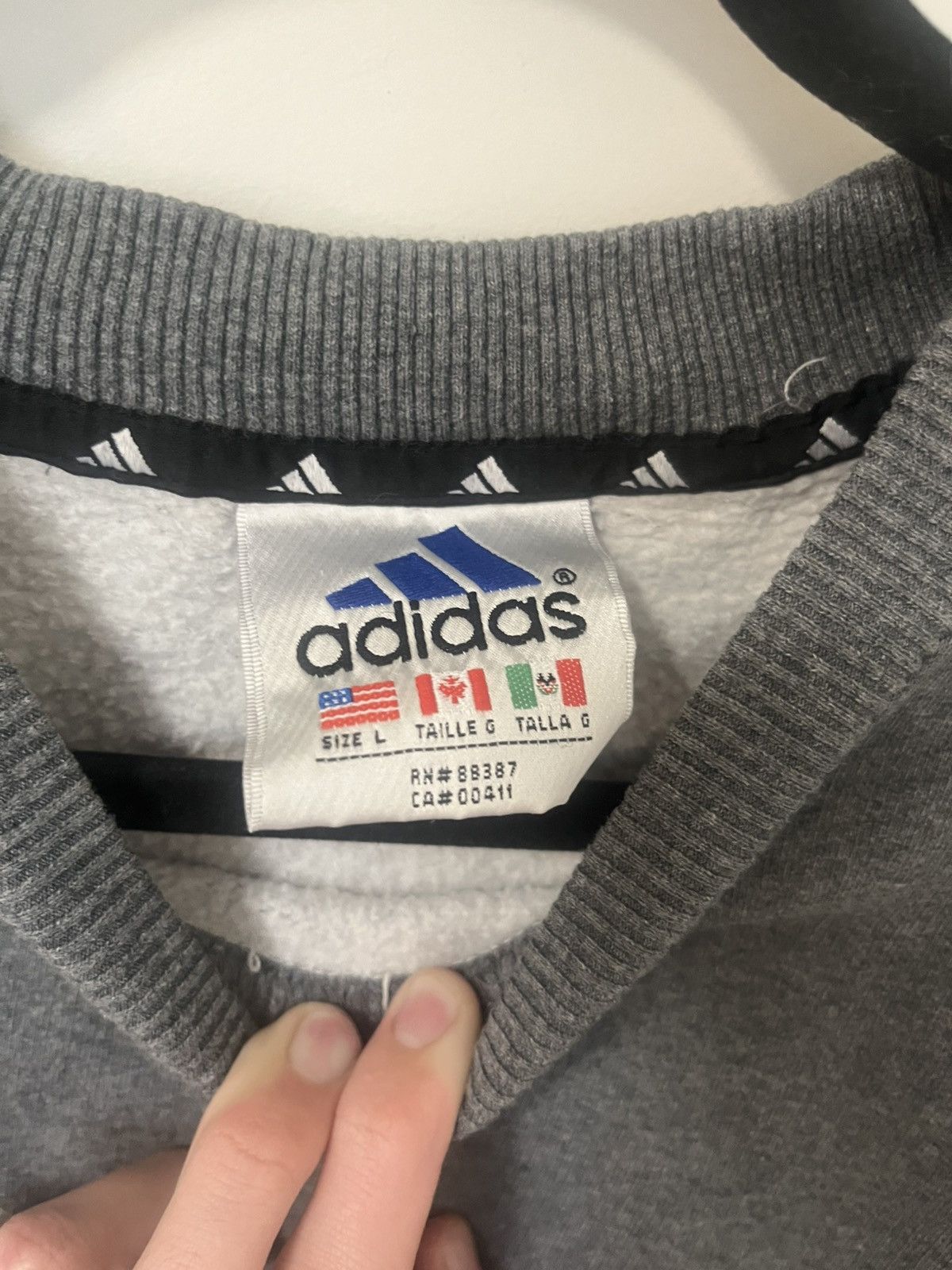Adidas Vintage adidas crewneck Size US L / EU 52-54 / 3 - 3 Thumbnail