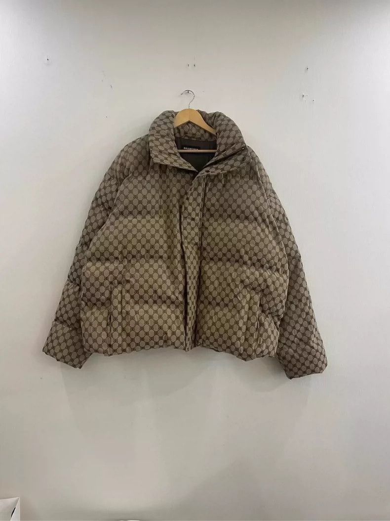 Balenciaga Balenciaga All-over Printed Down Jacket Size US S / EU 44-46 / 1 - 1 Thumbnail