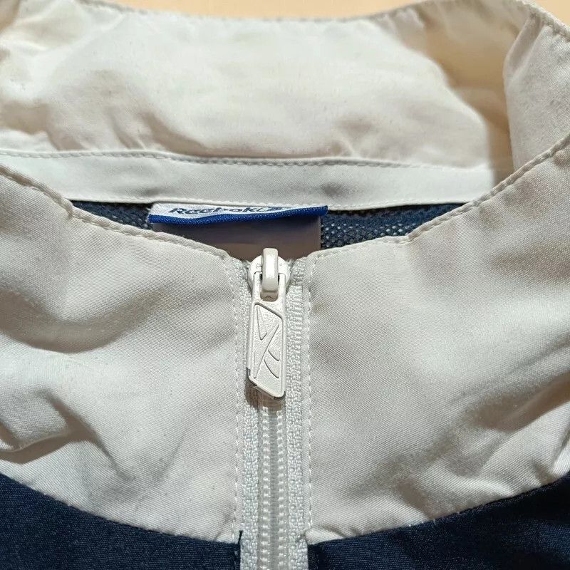 Reebok Vintage 00s Reebok Tracksuit Jacket Full Zip White Blue XL Size US XL / EU 56 / 4 - 6 Thumbnail