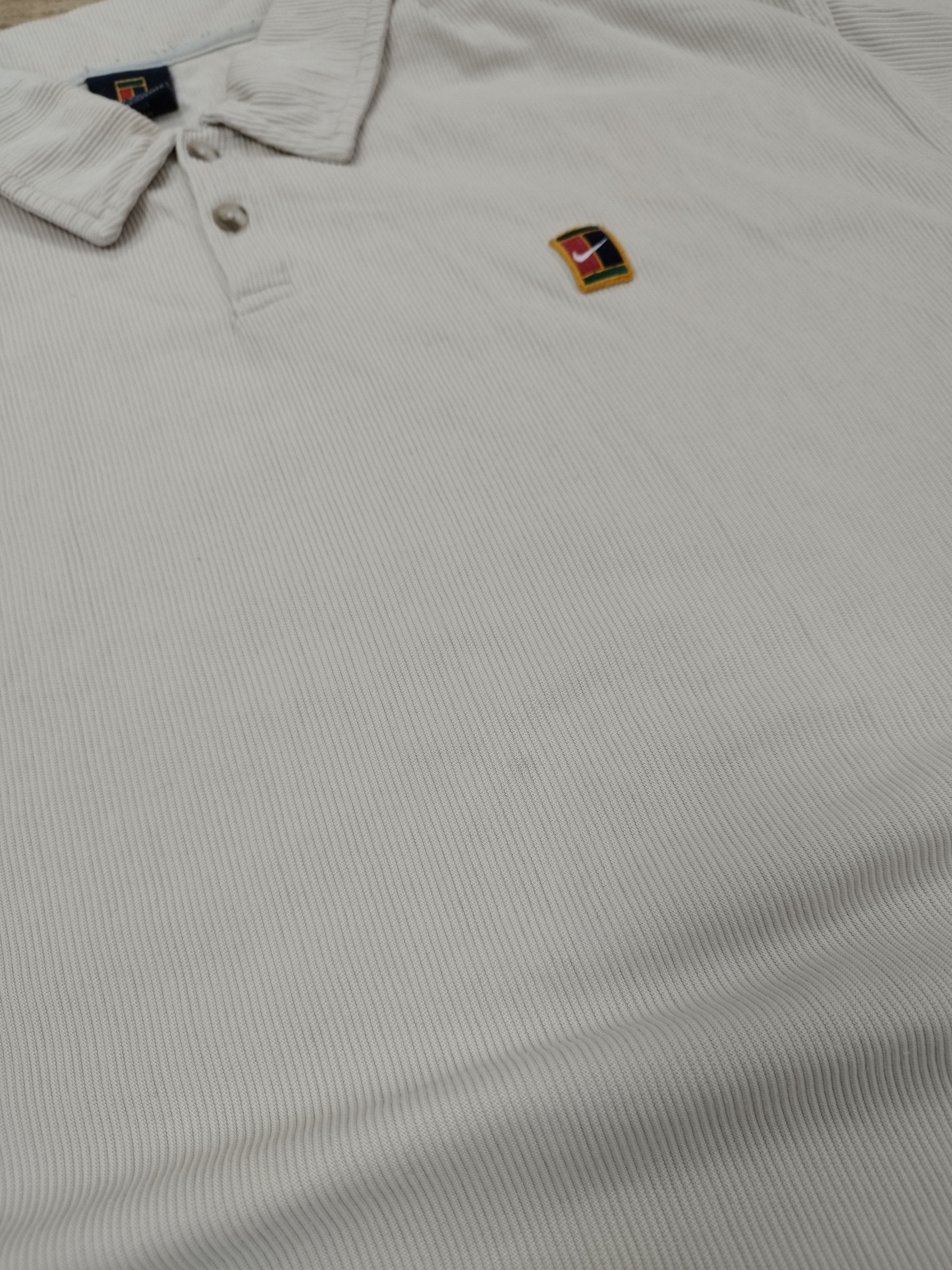 Nike Vintage Y2k Nike Court Textured Polo Shirt Beige / Cream Size US XL / EU 56 / 4 - 5 Thumbnail