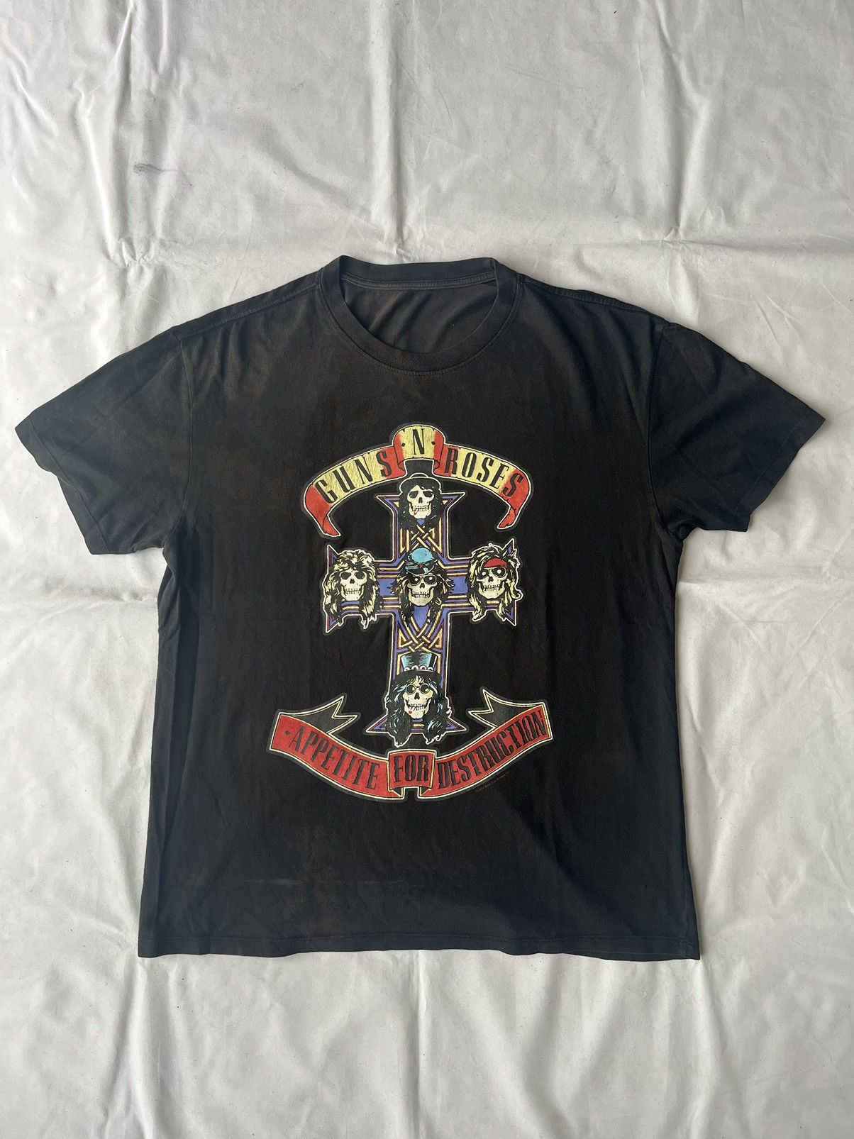 Band Tees VTG ©️ 2016 Guns N Roses Appetite For Destruction Tees Size US XL / EU 56 / 4 - 1 Thumbnail