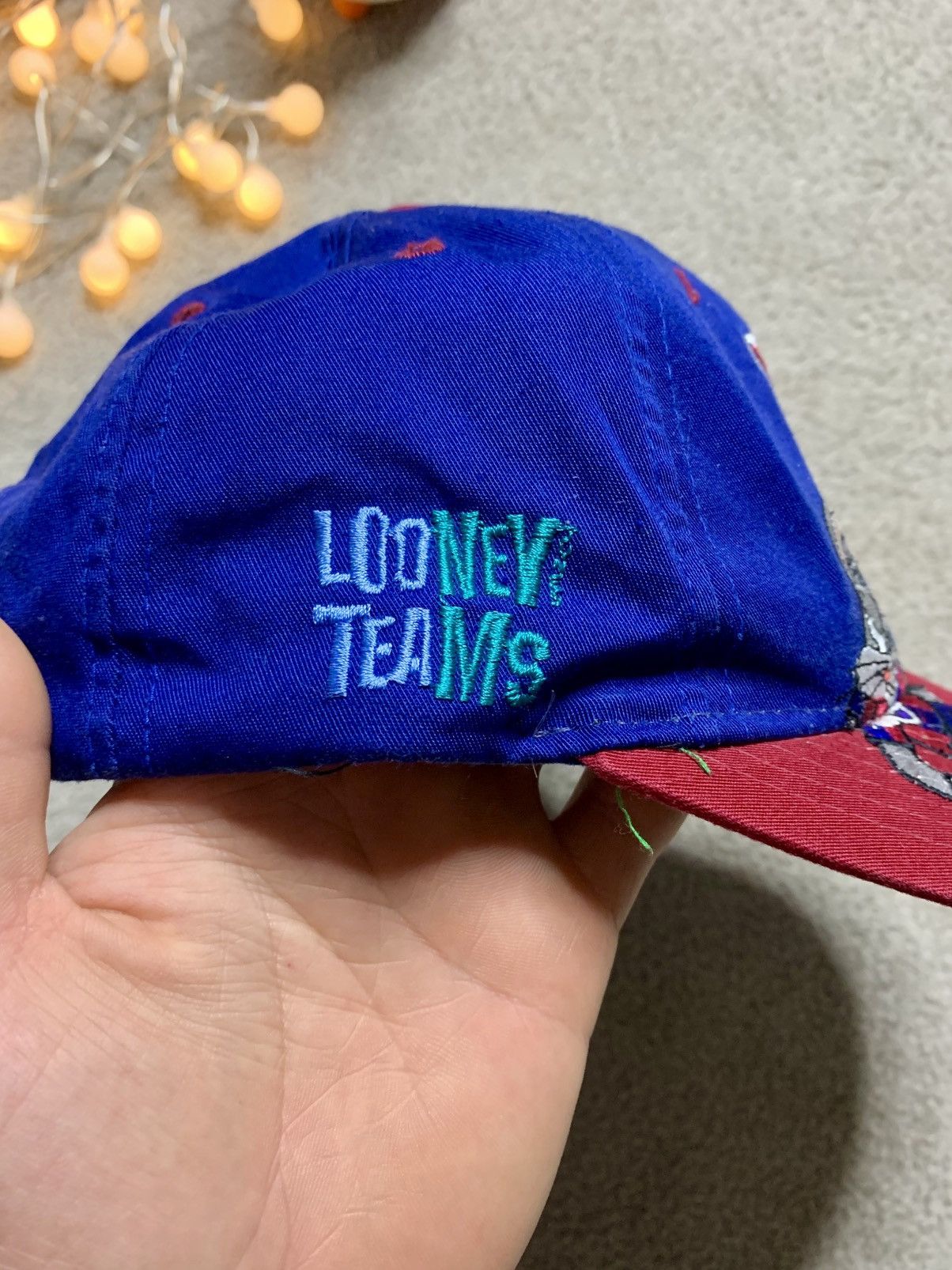 Warner Bros Rare Deadstock Vintage 1995 Bugs Bunny Barcelona Snap Hat Size ONE SIZE - 6 Thumbnail