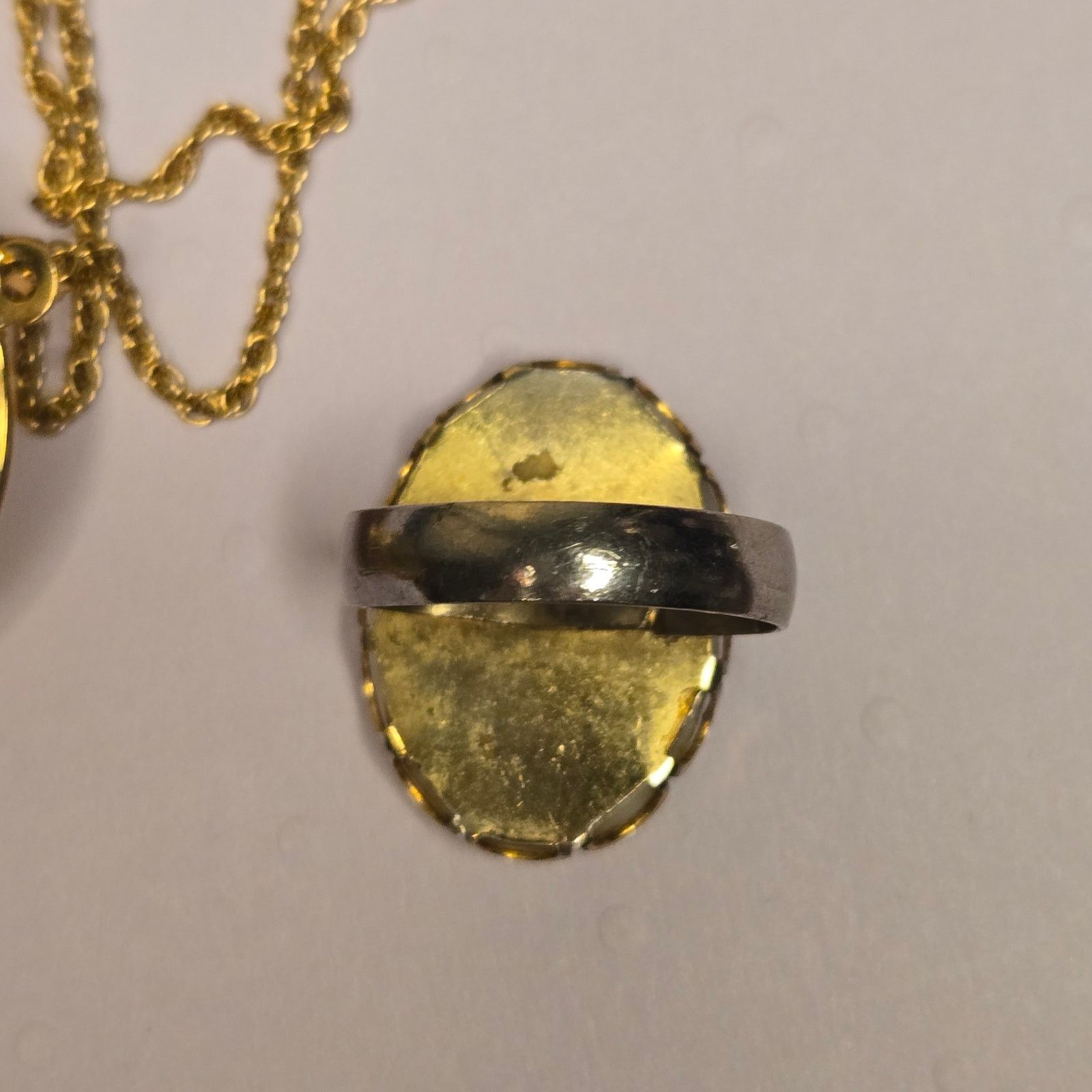 Vintage Vintage AVON VictorianLocket Necklace Courting Couple Ring Size ONE SIZE - 8 Thumbnail