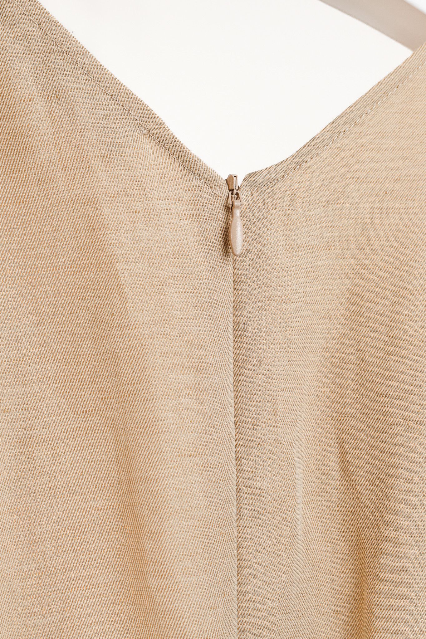 Fabiana Filippi Fabiana Filippi Cinched Pintucked Linen Twill Midi Dress Size S / US 4 / IT 40 - 8 Thumbnail