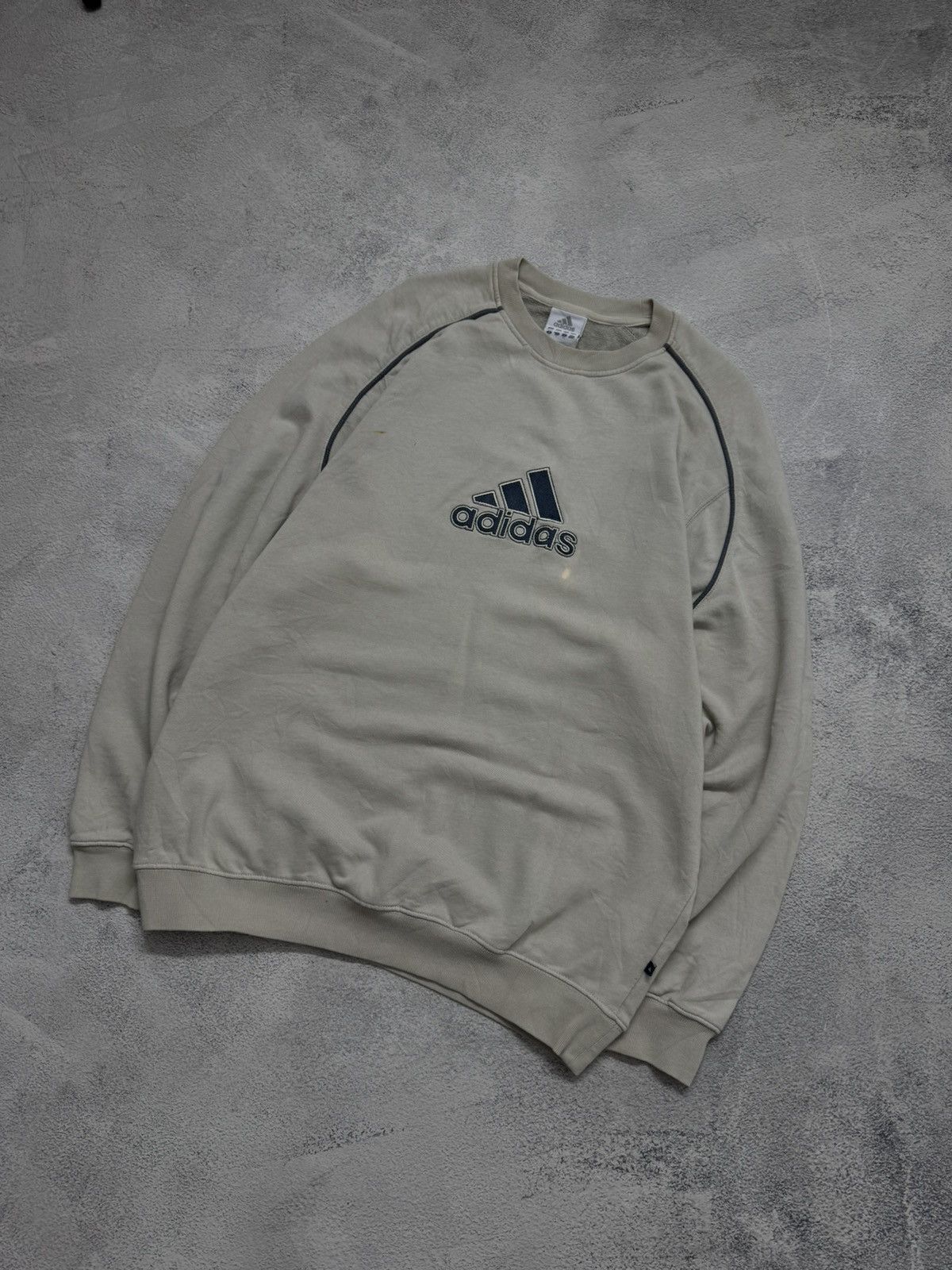 Adidas Vintage Y2K Adidas Big Logo Beige Oversized Sweatshirt 90’s Size US S / EU 44-46 / 1 - 4 Thumbnail