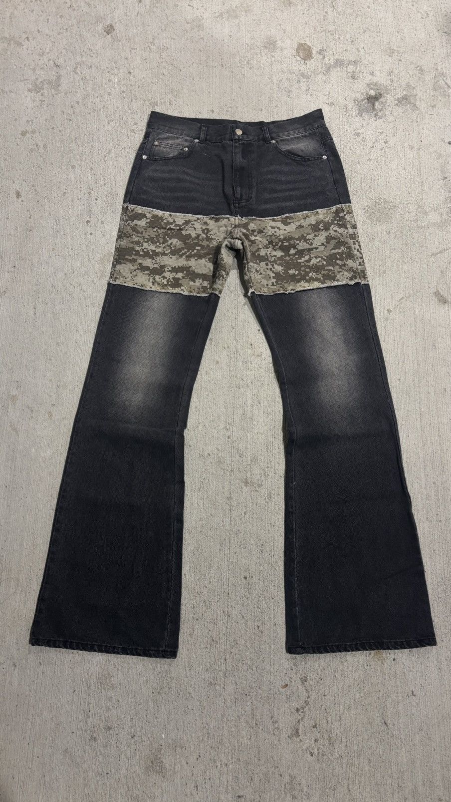 Other Nothing Into Something Digital Camo Denim Size US 34 / EU 50 - 1 Thumbnail