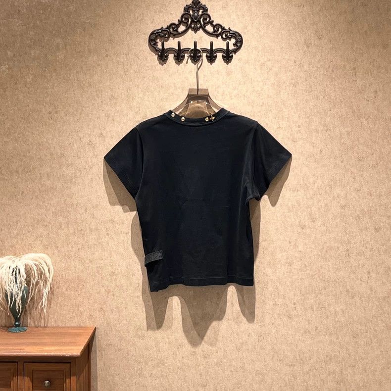 Louis Vuitton Louis Vuitton Neckline metal three-flower short sleeve Size L / US 10 / IT 46 - 2 Thumbnail