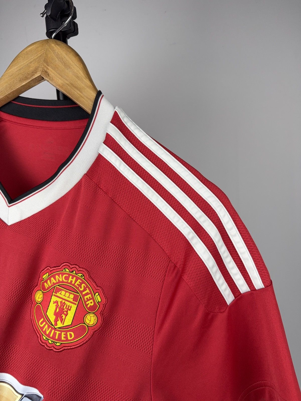 Adidas 2015 Manchester United Adidas Home Jersey ClimaCool Size US M / EU 48-50 / 2 - 9 Thumbnail