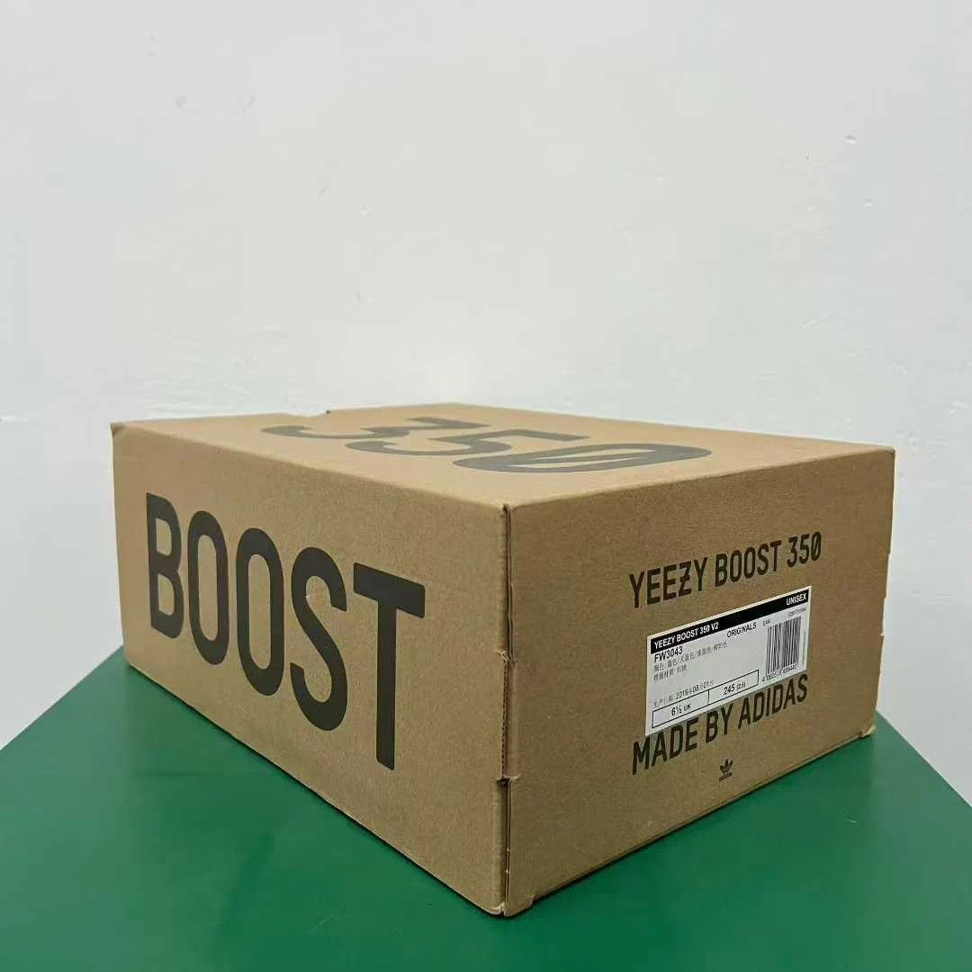 Adidas Yeezy 350 Cloud White/Ice Blue 40 Worn once OG Size US 7 / EU 40 - 7 Thumbnail