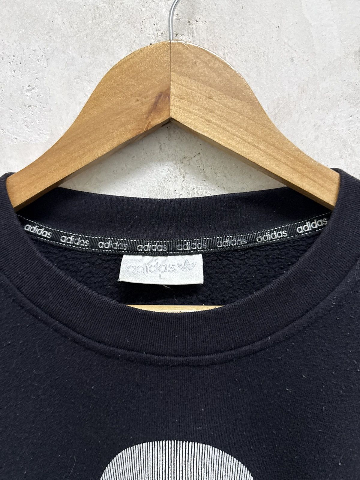 Adidas Vintage 90s Adidas Trefoil Iron Man Center Logo Sweatshirt Size US L / EU 52-54 / 3 - 4 Thumbnail