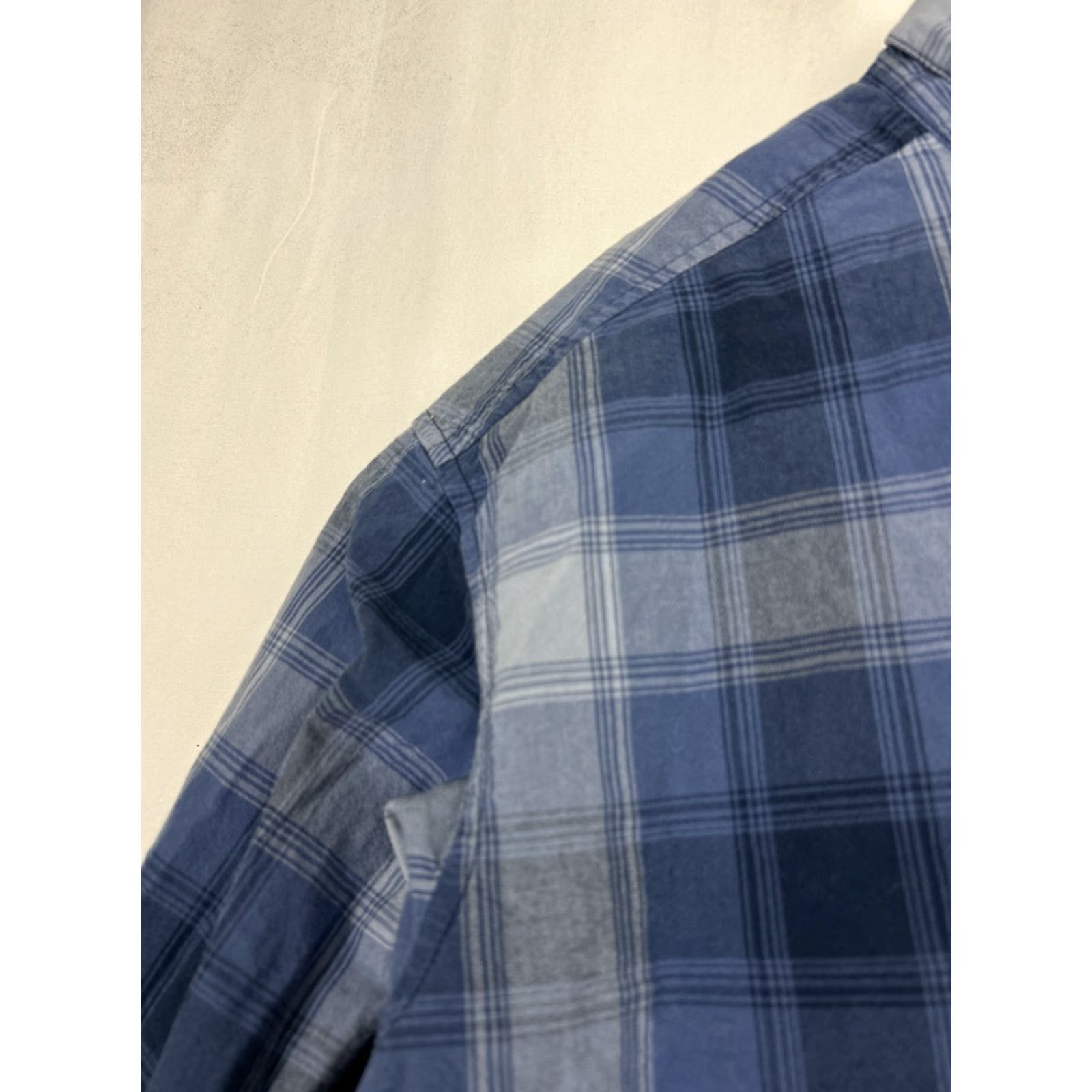 Vintage Columbia Mens XL Blue Plaid Button Up Shirt Long Sleeve Casual Cotton Size US XL / EU 56 / 4 - 7 Thumbnail