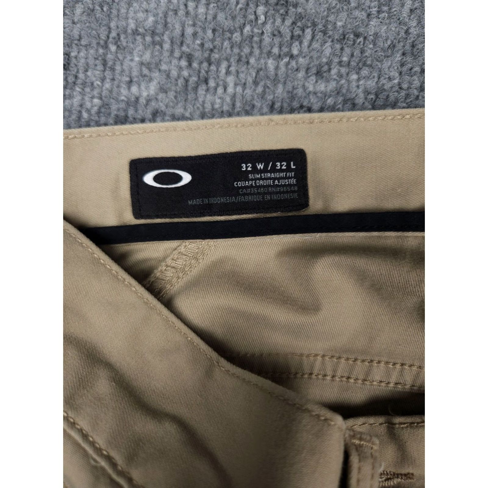 Oakley VINTAGE Oakley Pants Mens 32 x 32 Beige Zip Pocket Cargo Slim Straight cargo pants mens 30 inseam straight beige Oakley Urban Utility Pants Mens Size US 30 / EU 46 - 3 Thumbnail