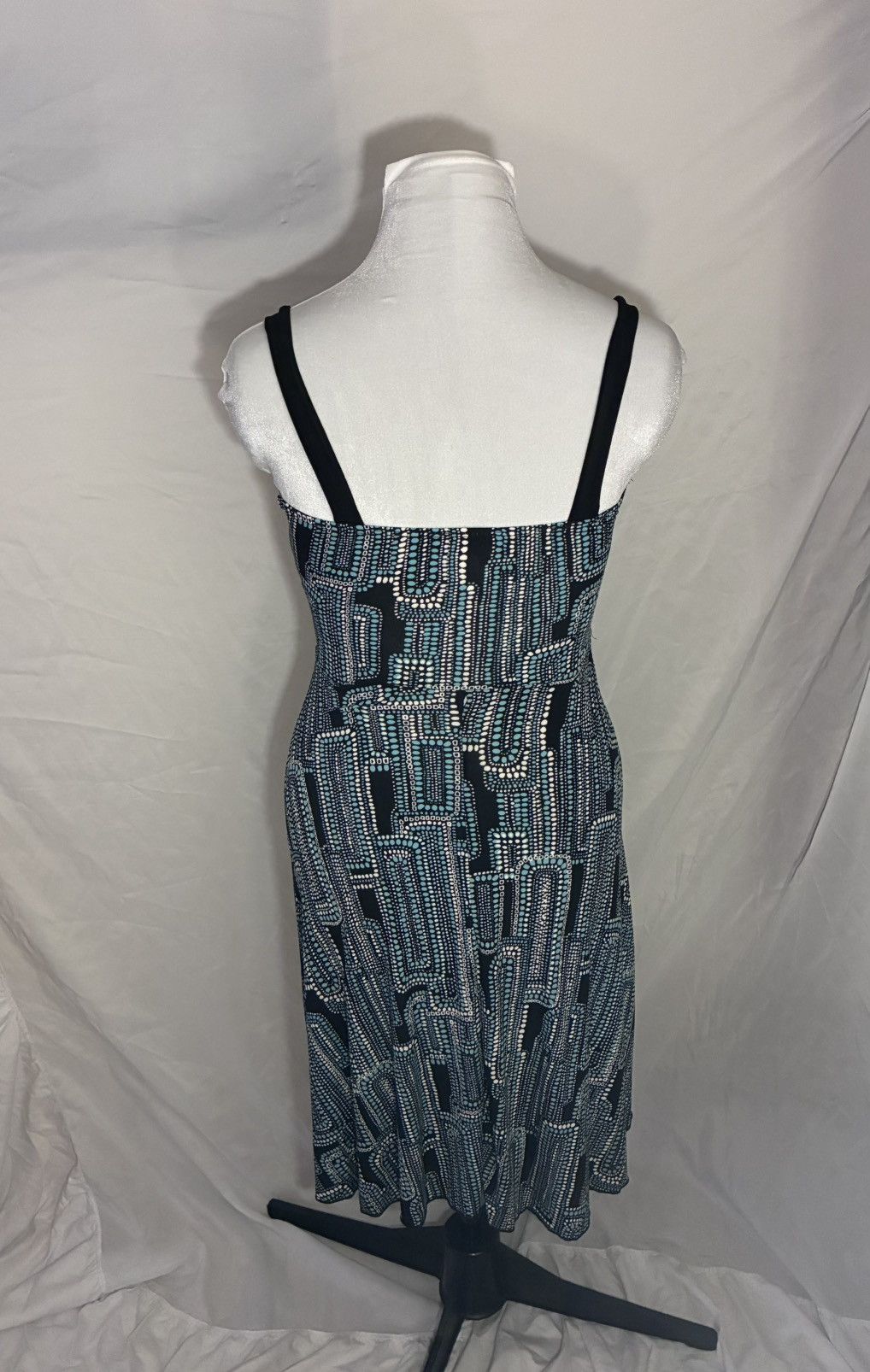 Other Body Central Geometric V Neck Empire Waist Midi Dress Size S / US 4 / IT 40 - 5 Thumbnail