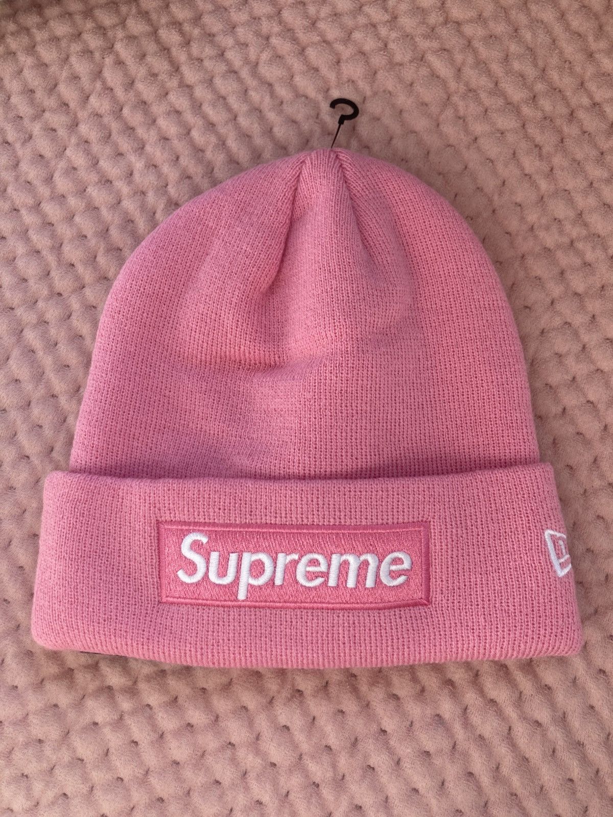 Supreme New York Yankees New Era Box Logo Beanie Pink - FW21 - US
