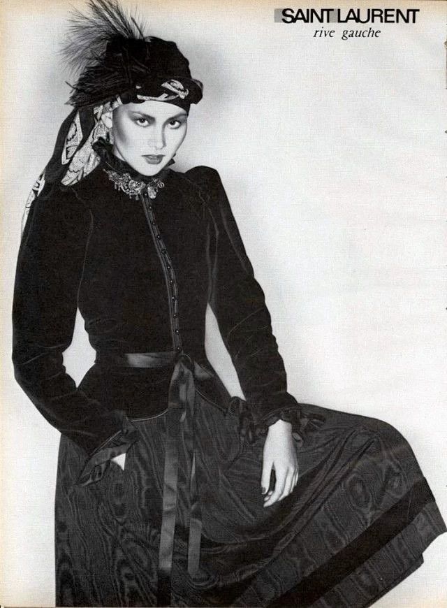 Yves Saint Laurent YSL 70s-80s Black Silk Velvet Silk Ruffled Cuffs Jacket Size S / US 4 / IT 40 - 1 Thumbnail