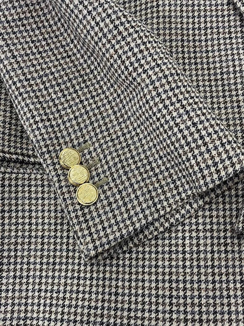 Gucci Gucci Double-breasted gold-buttoned suit jacket Size XS / US 0-2 / IT 36-38 - 2 Thumbnail