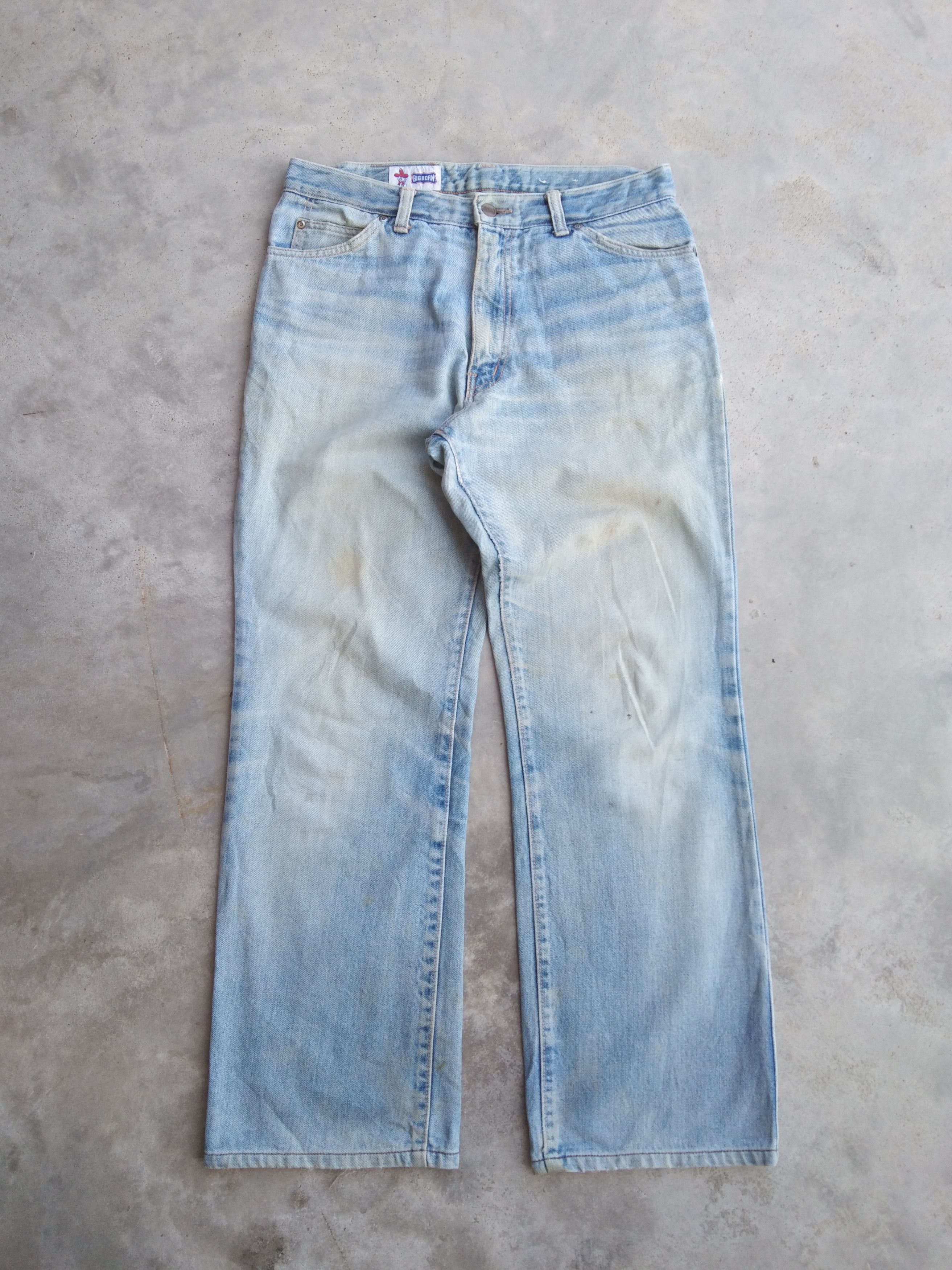 Japanese Brand Vintage Faded Blue Big Born Dirty Distressed Jeans 32x29 Size US 32 / EU 48 - 1 Thumbnail
