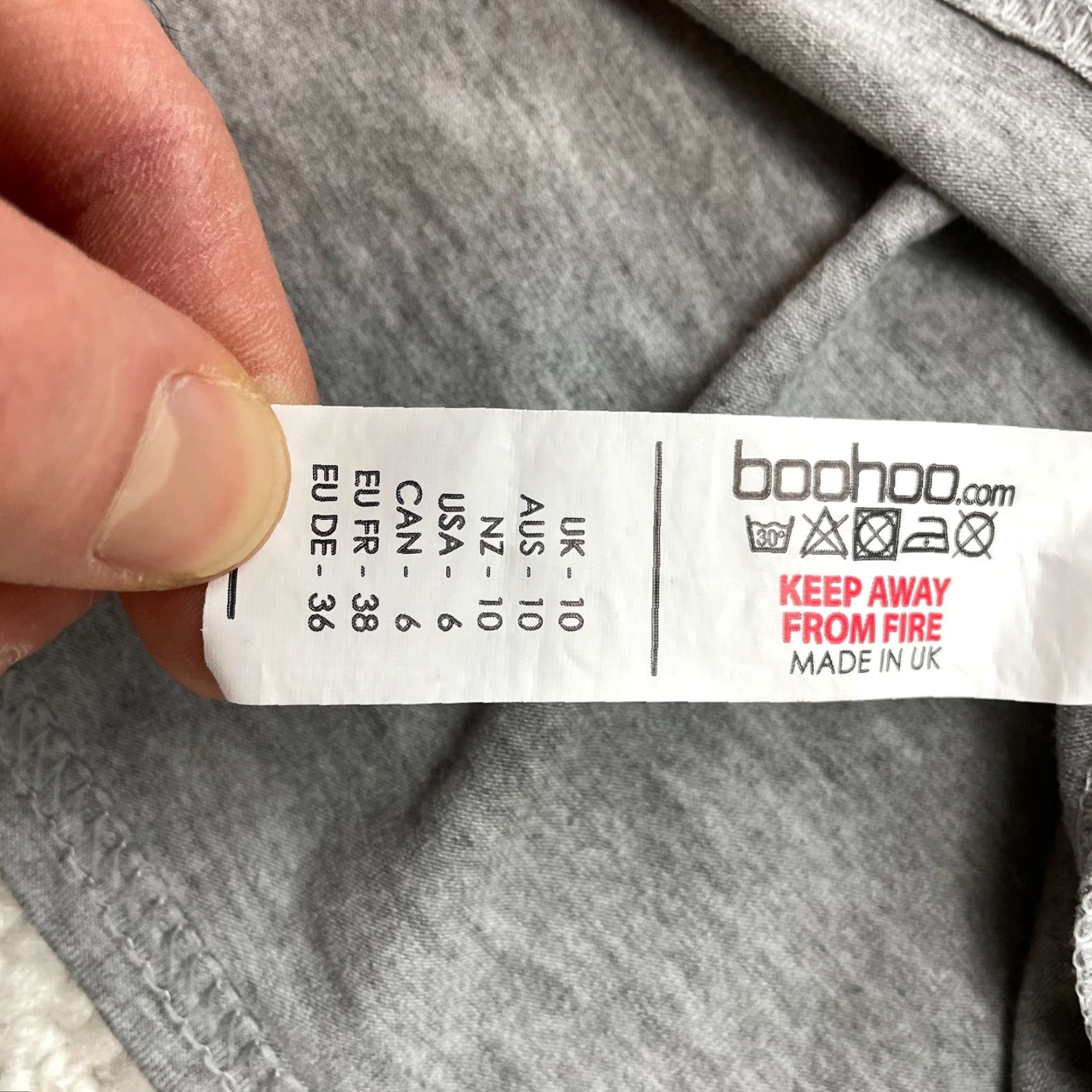 Boohoo VINTAGE Boohoo Blouse Shirt Womens 6 Gray Long Sleeve Wide Boat Neck Rayon Spandex Jersey Top Casual Shirt Womens Regular Size 6 Gray Size M / US 6-8 / IT 42-44 - 7 Thumbnail