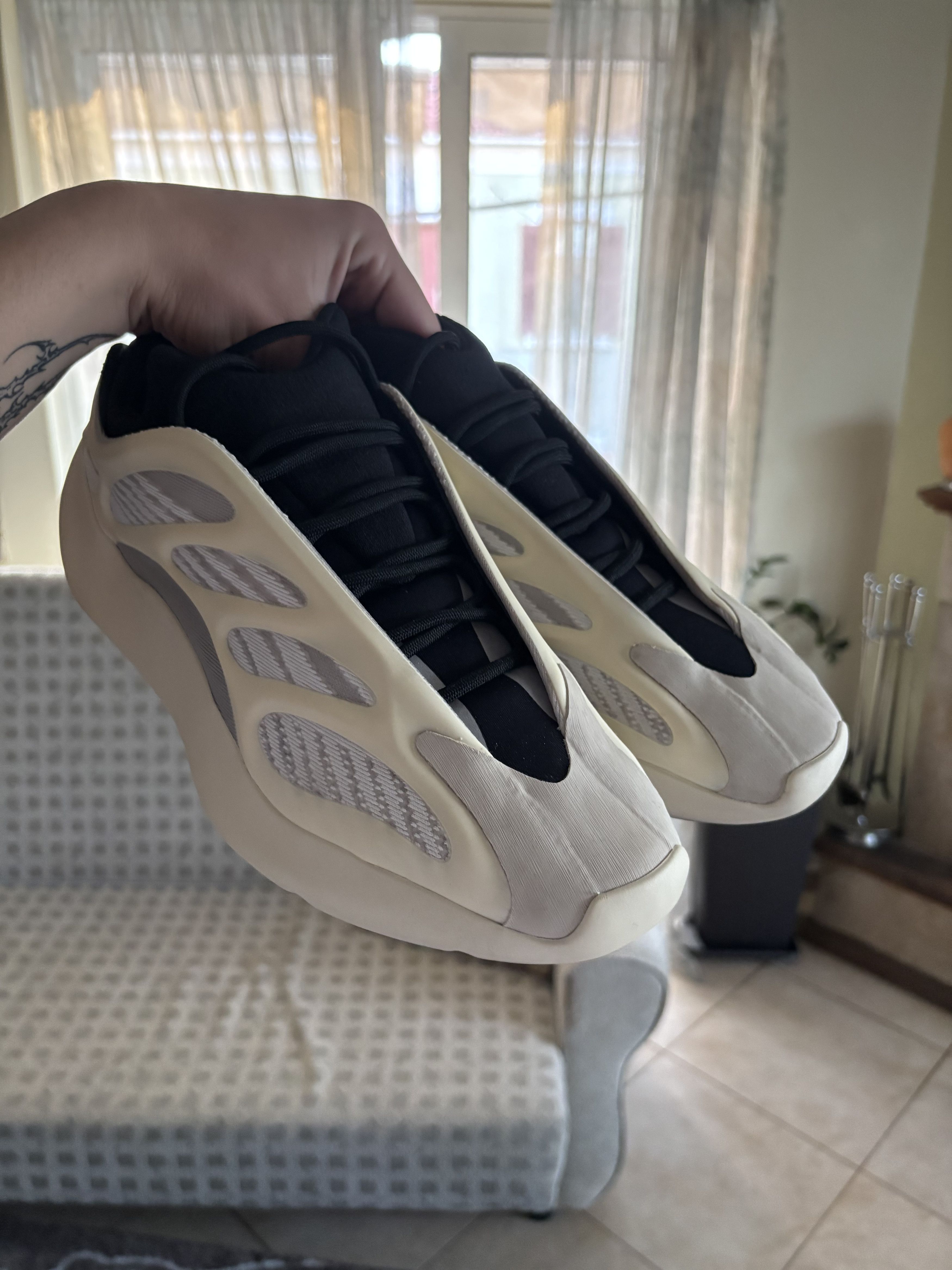 Yeezy Adidas Yeezy 700 V3 Azael Size US 12 / EU 45 - 1 Thumbnail