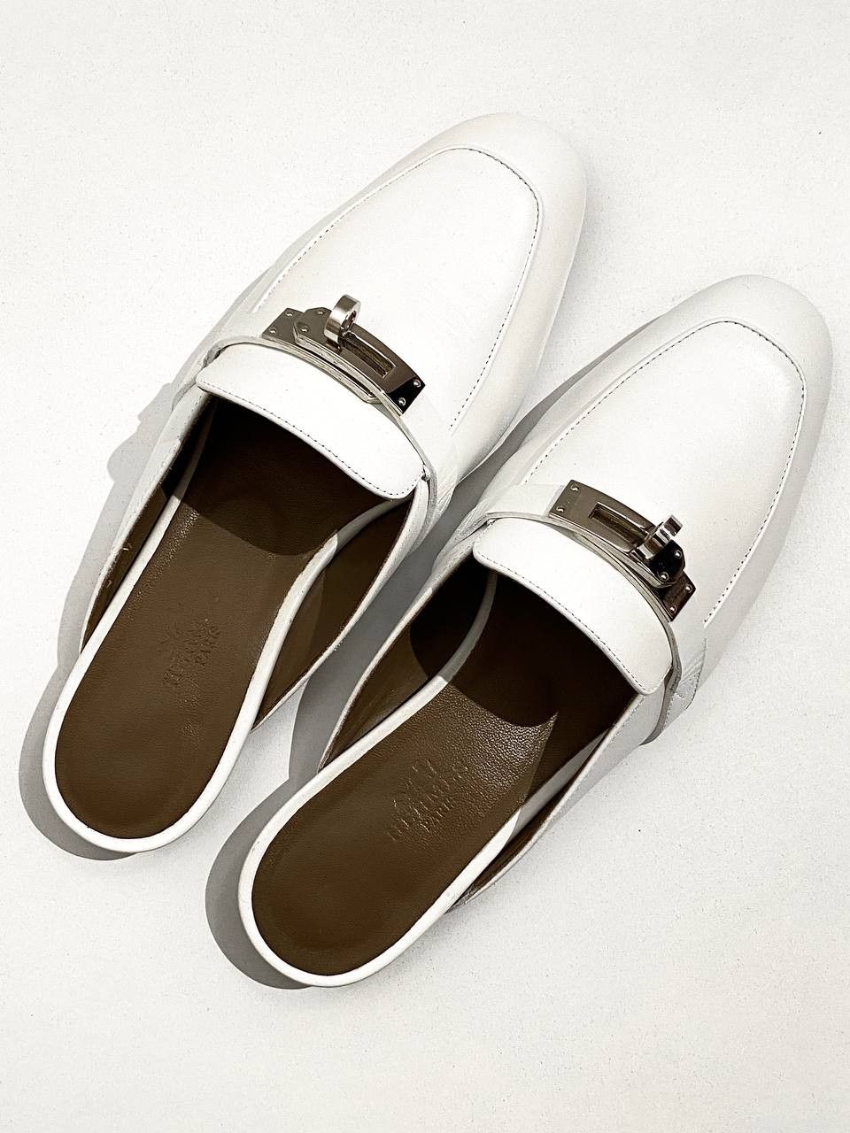 Hermes Hermes Kelly Buckle Logo White Leather Oz Flat Mules Shoes Size US 5 / IT 35 - 6 Thumbnail