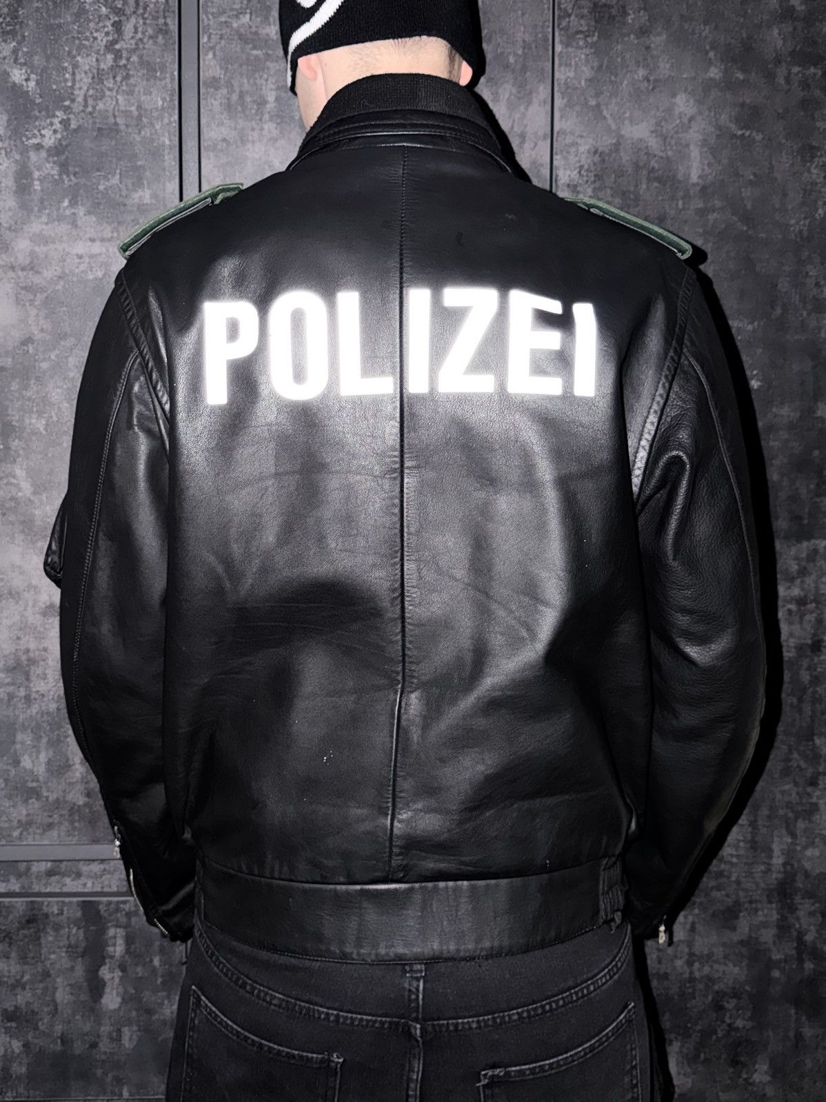 Vintage Crazy Vintage 90s Polizei Leather Aviator Jacket Vetements Size US L / EU 52-54 / 3 - 13 Thumbnail