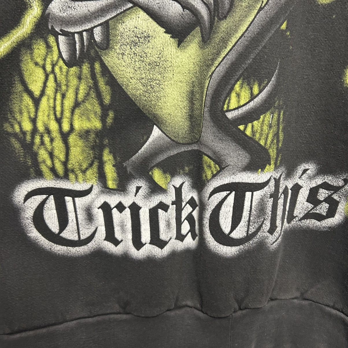 Warner Bros Vintage Warner Bros Looney Tunes 1997 Taz Cartoon sweatshirt Size US S / EU 44-46 / 1 - 4 Thumbnail