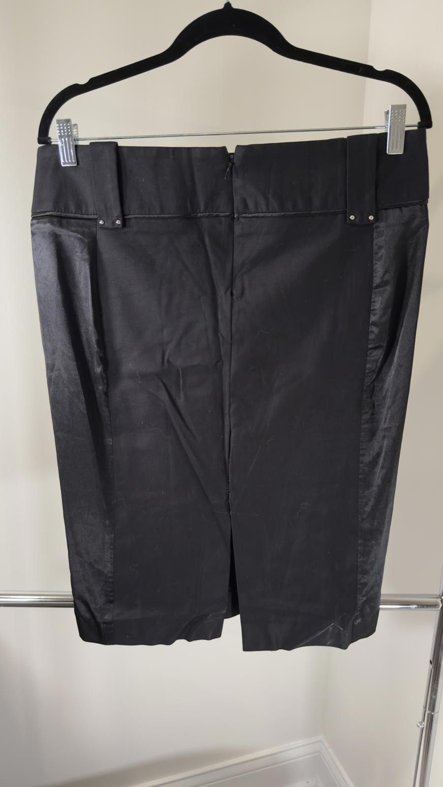 Other Arden B. Black Pencil Skirt with Satin Side Panels Size 30" / US 8 / IT 44 - 2 Thumbnail