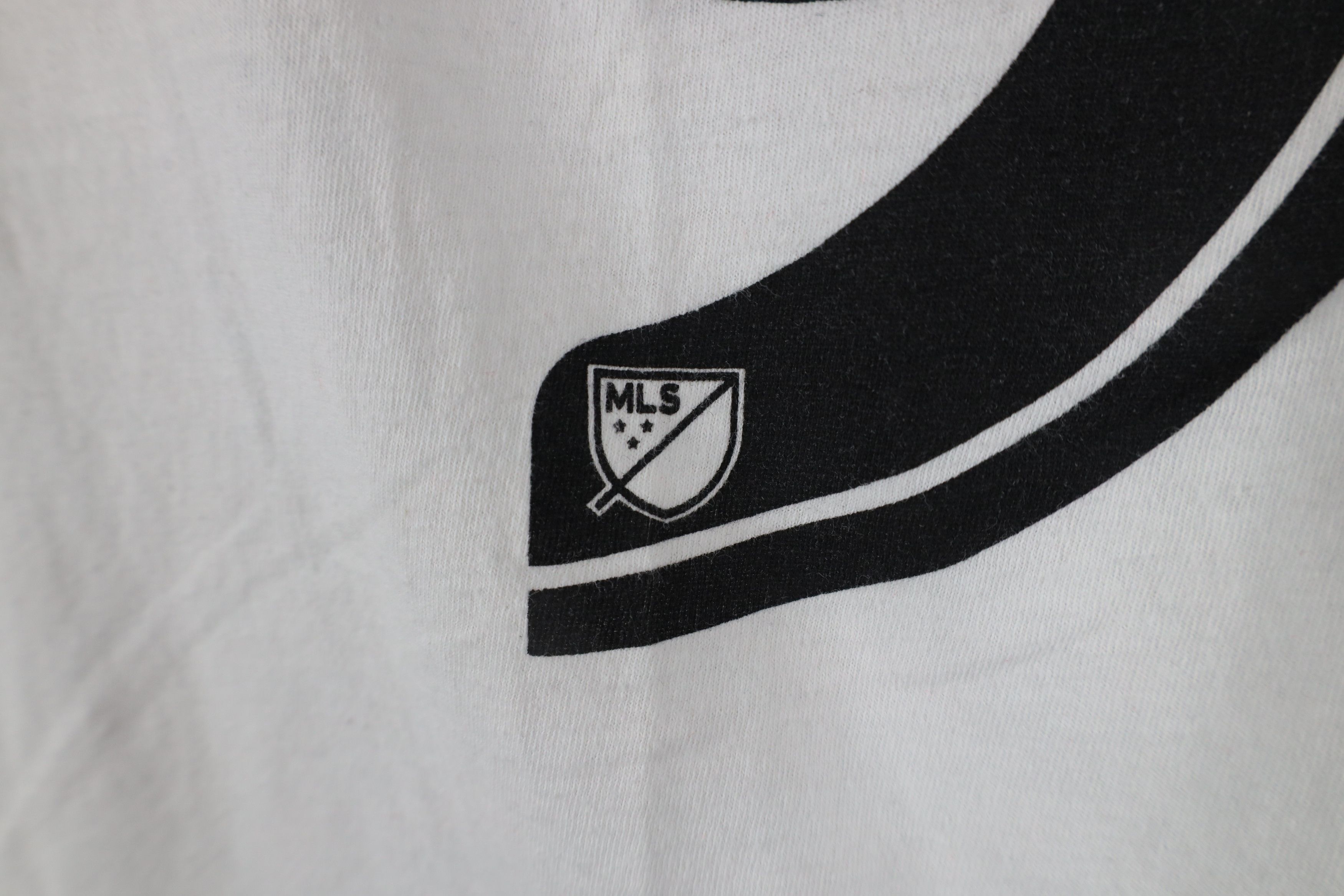 Adidas × Vintage Vintage Adidas MLS United Soccer Football T-Shirt White #9 Size US S / EU 44-46 / 1 - 11 Thumbnail