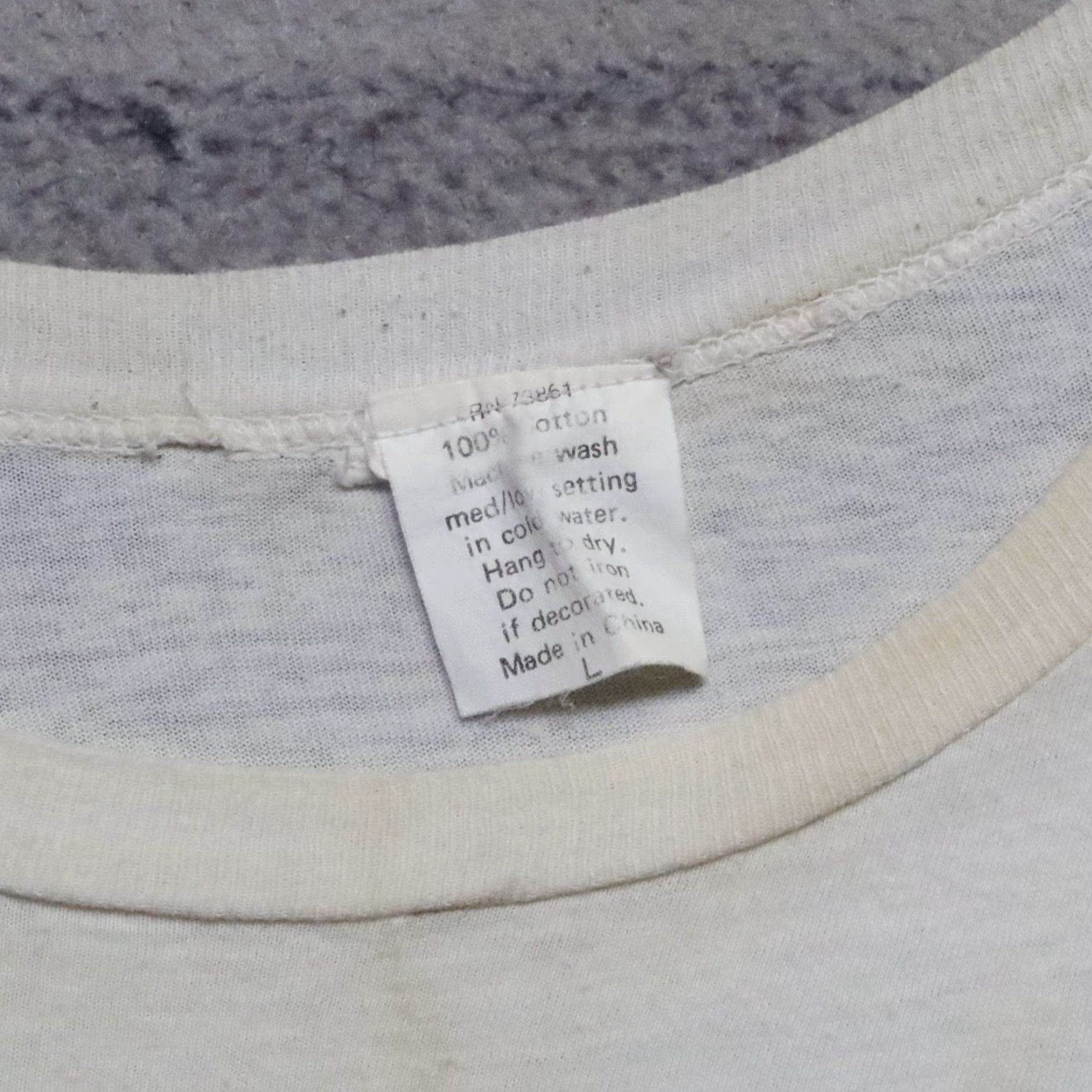 Vintage VINTAGE 90s Same Thing Different Day T-Shirt Shirt Mens L White Size US L / EU 52-54 / 3 - 6 Thumbnail