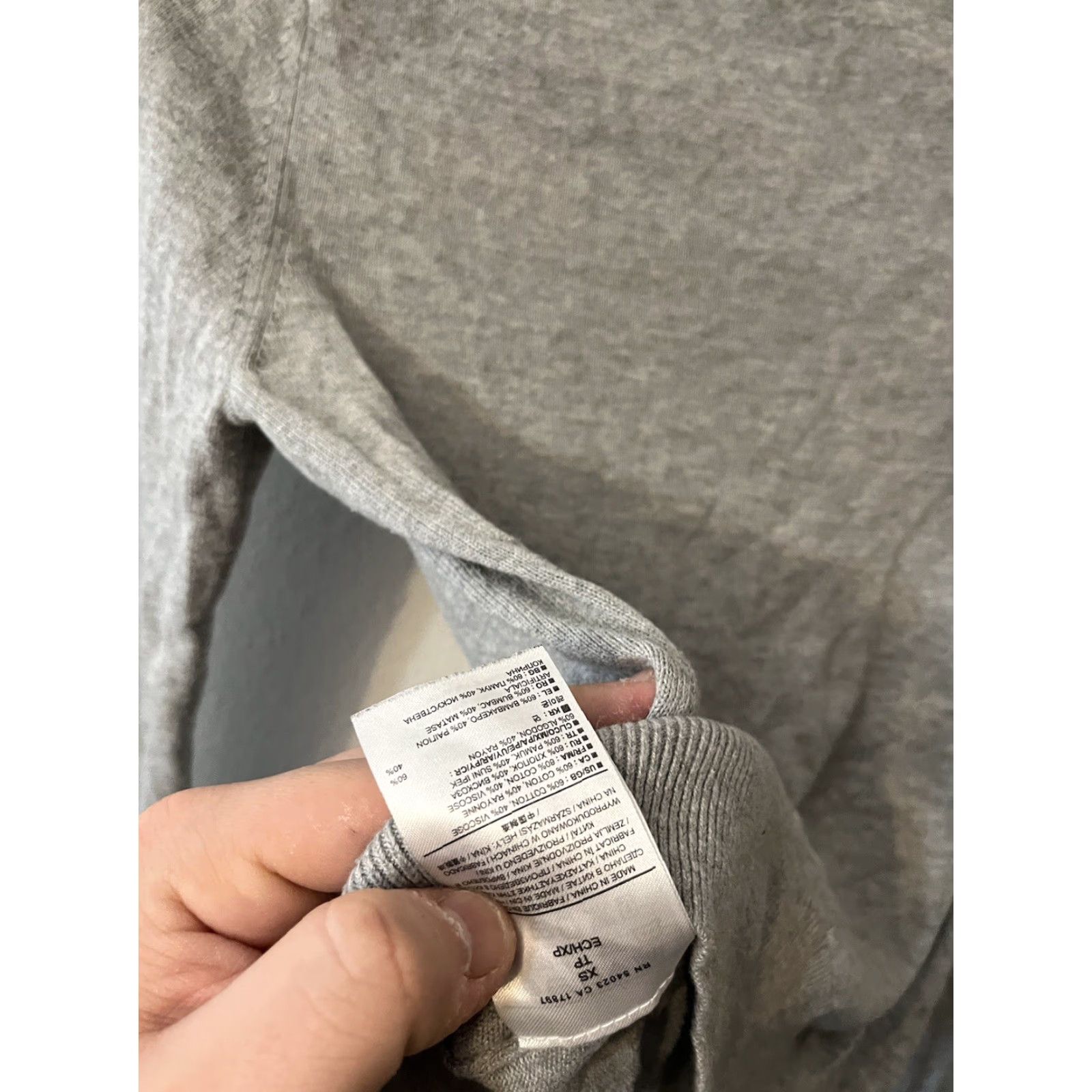 Banana Republic Banana Republic Cardigan Sweater Women's XS Long Sleeve Gray Cotton Viscose Knit Casual Fall Winter XS Womens Size XS / US 0-2 / IT 36-38 - 4 Thumbnail