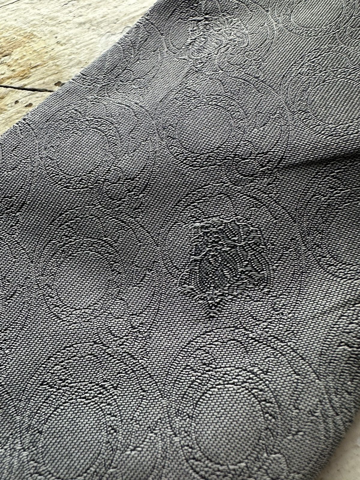 Versace 🚨 Vintage VERSACE tie style monogram old money luxury GRAY Size ONE SIZE - 7 Thumbnail