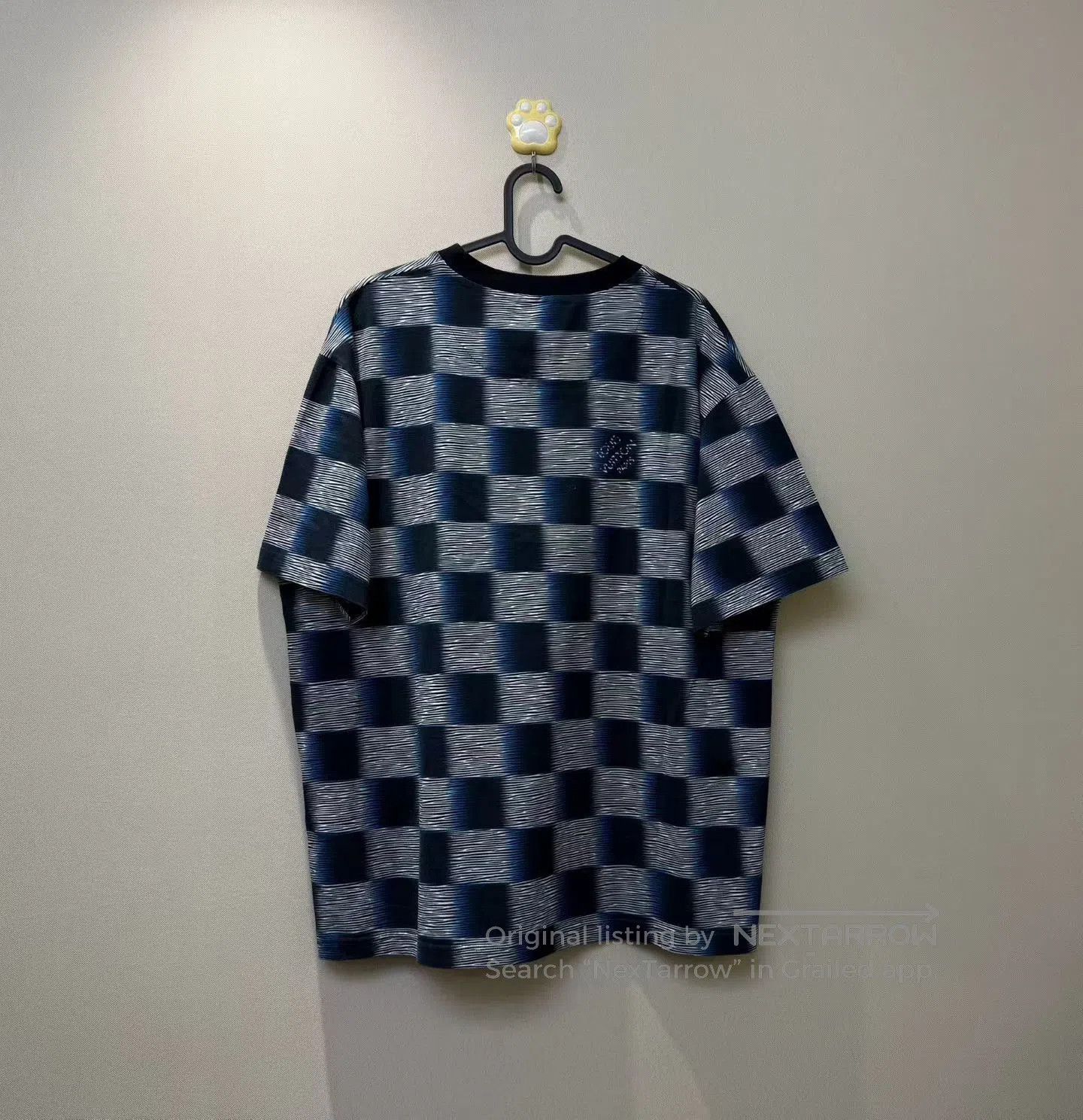 Louis Vuitton Louis Vuitton Black Blue Checker Logo Tee XL. Size US XL / EU 56 / 4 - 4 Thumbnail