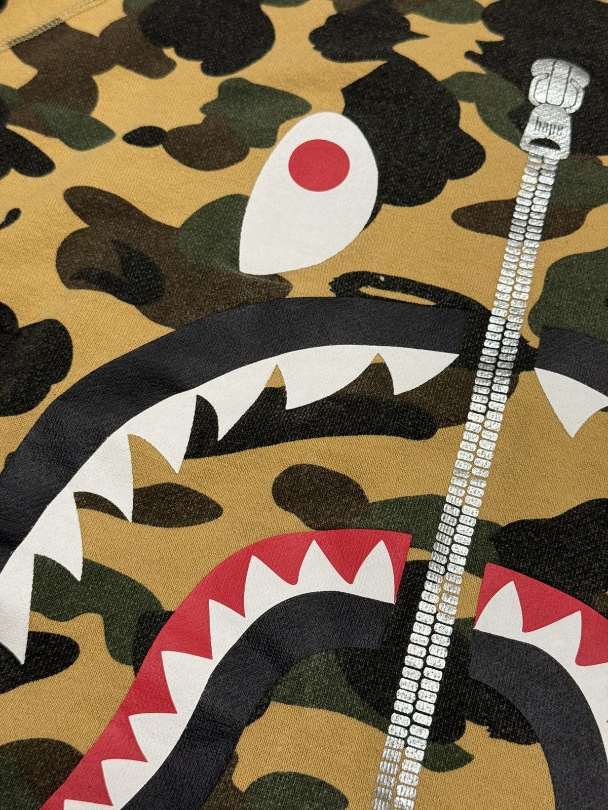Bape Bape 1st Camo Shark Crewneck Sweatshirt Size US L / EU 52-54 / 3 - 4 Thumbnail