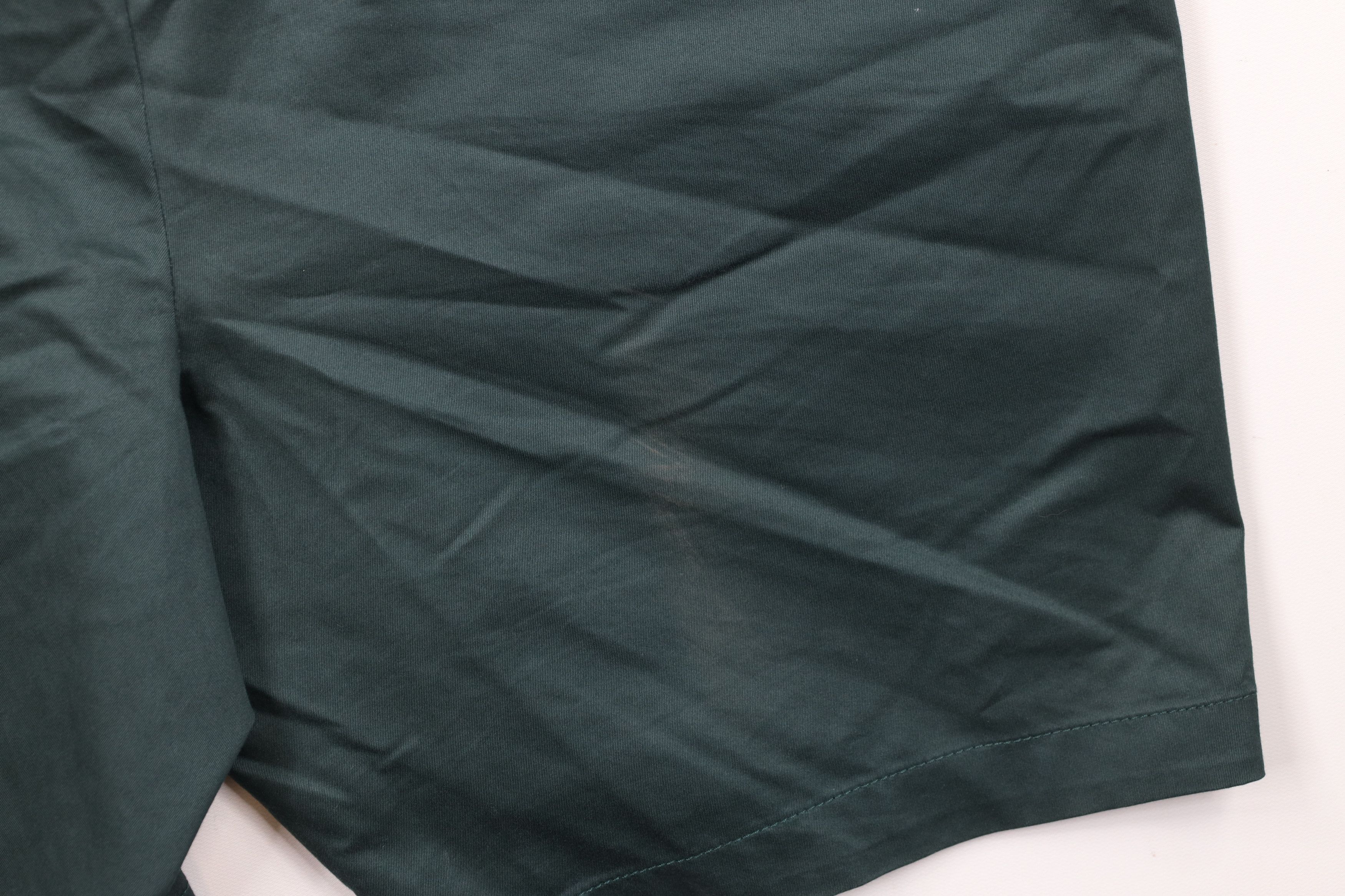 Banana Republic × Vintage Banana Republic Front Tech Above Knee Aiden Shorts Green Size US 38 / EU 54 - 11 Thumbnail